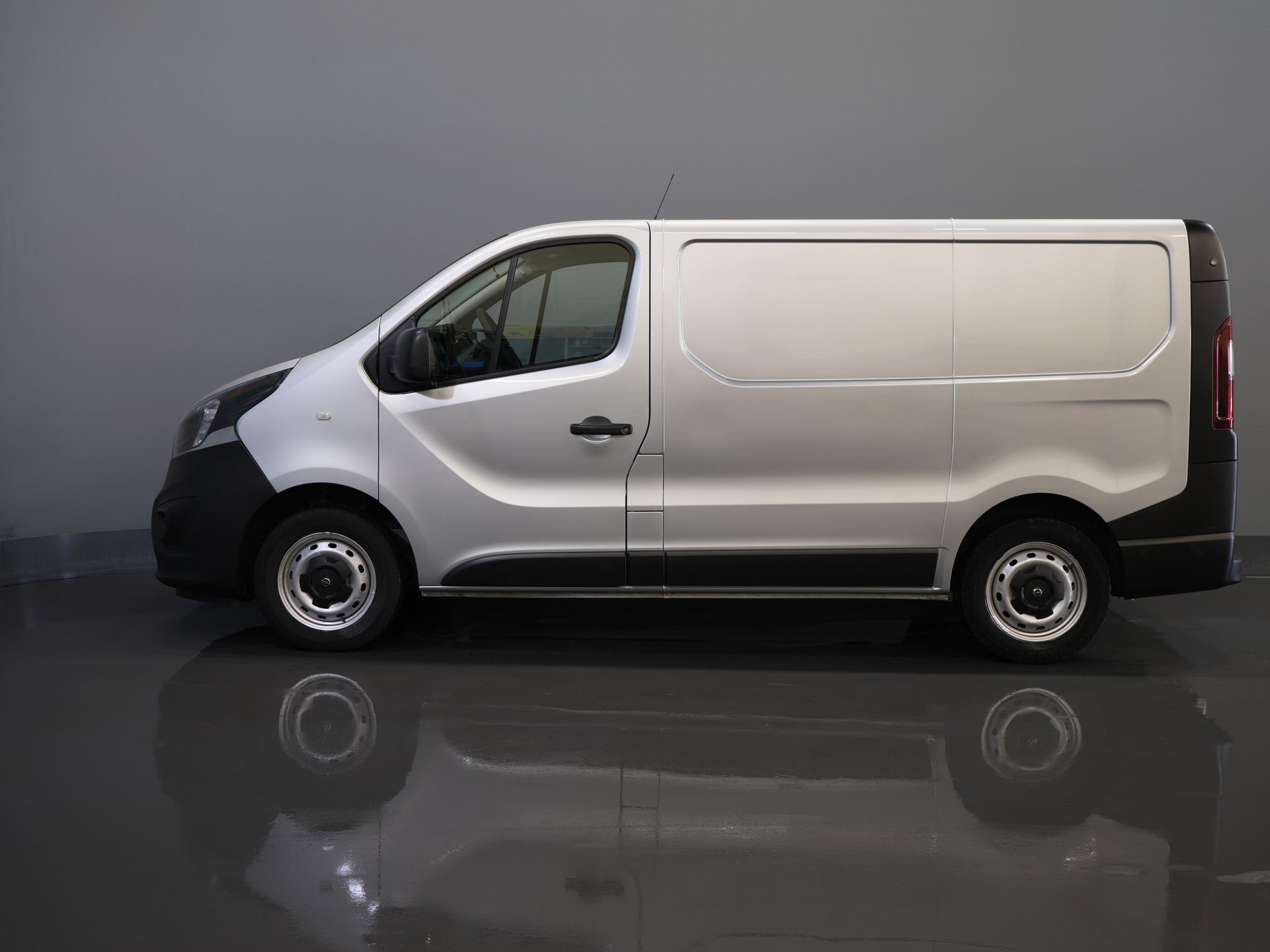 Opel Vivaro Bestelbus 1.6 CDTI 125 pk BPM VRIJ! NL Auto/ Camera/ PDC/ Cruise/ Trekhaak/ Airco 9