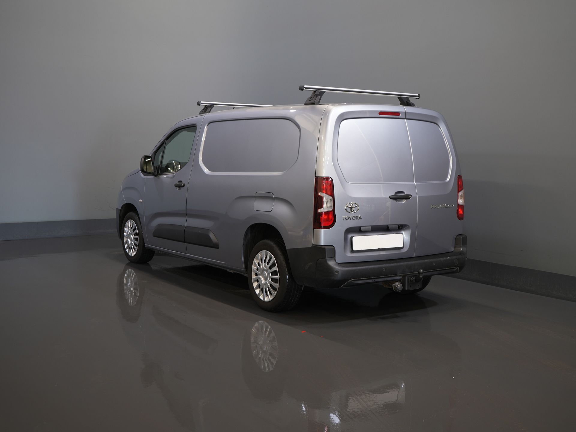 Toyota PROACE CITY Bestelbus 1.2 Turbo 130 pk Benzine Aut. BPM VRIJ! 3Pers./ Carplay/ Camera/ Cruise/ PDC/ Trekhaak 1