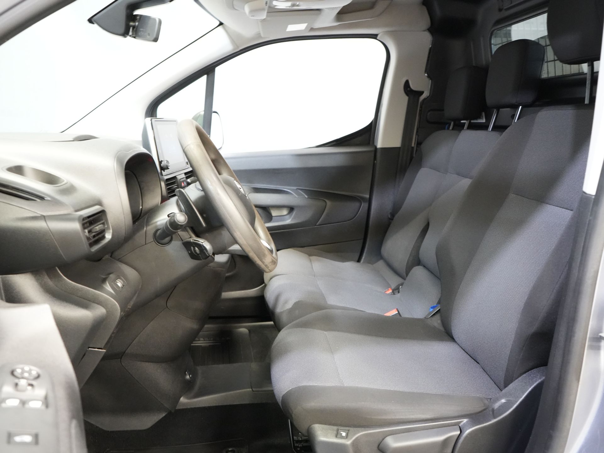 Toyota PROACE CITY Bestelbus 1.2 Turbo 130 pk Benzine Aut. BPM VRIJ! 3Pers./ Carplay/ Camera/ Cruise/ PDC/ Trekhaak 11