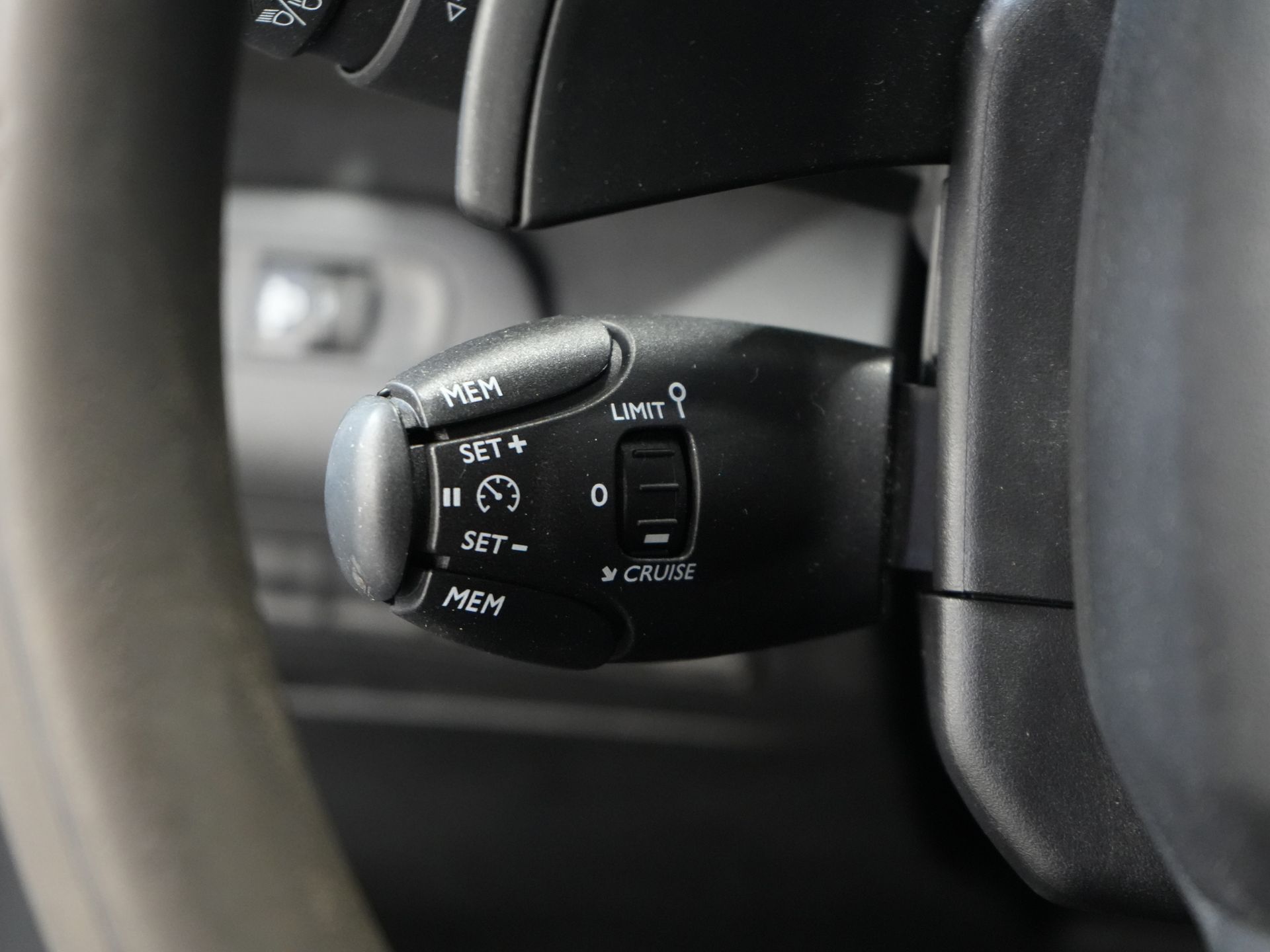 Toyota PROACE CITY Bestelbus 1.2 Turbo 130 pk Benzine Aut. BPM VRIJ! 3Pers./ Carplay/ Camera/ Cruise/ PDC/ Trekhaak 18