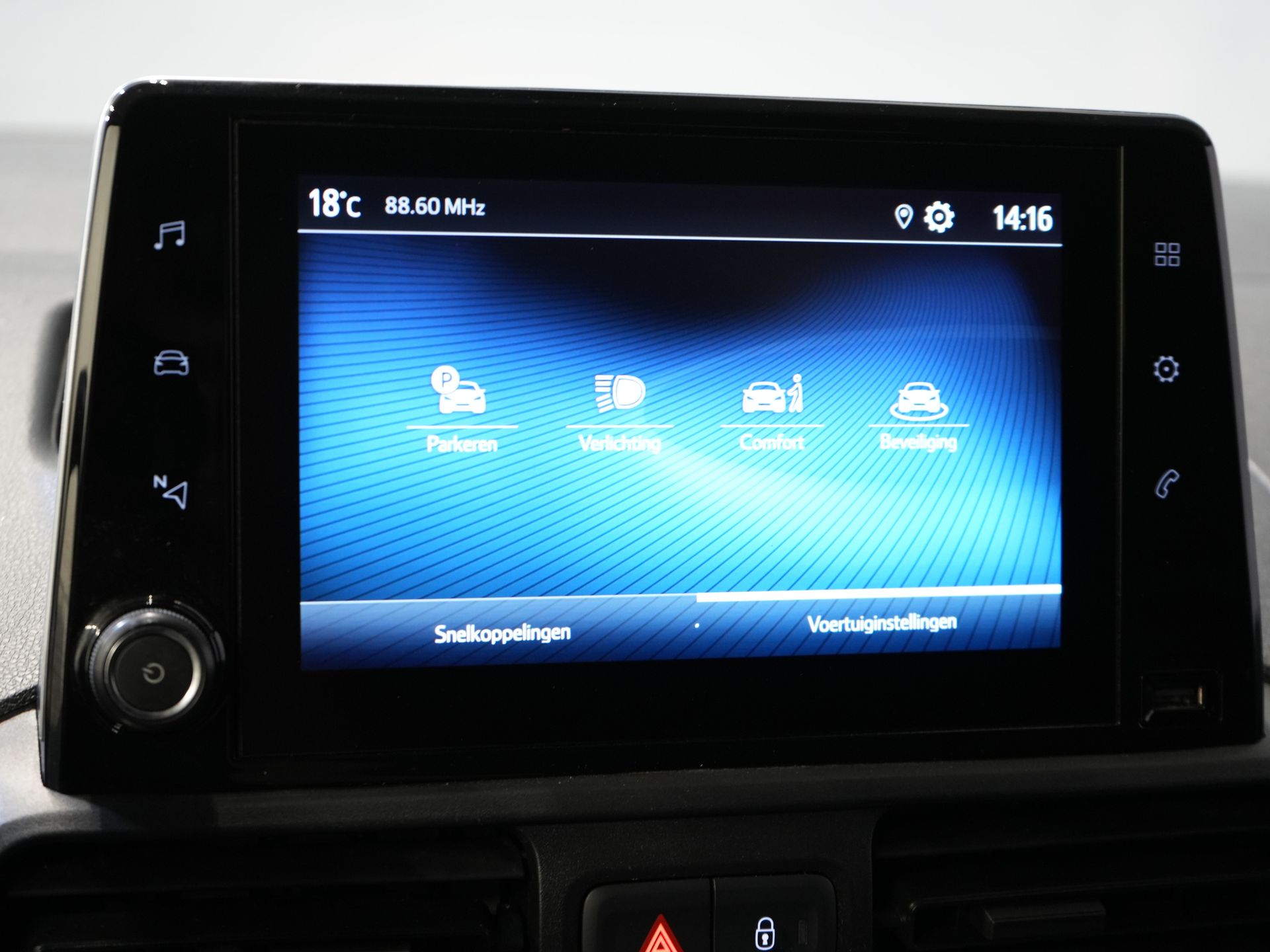Toyota PROACE CITY Bestelbus 1.2 Turbo 130 pk Benzine Aut. BPM VRIJ! 3Pers./ Carplay/ Camera/ Cruise/ PDC/ Trekhaak 25