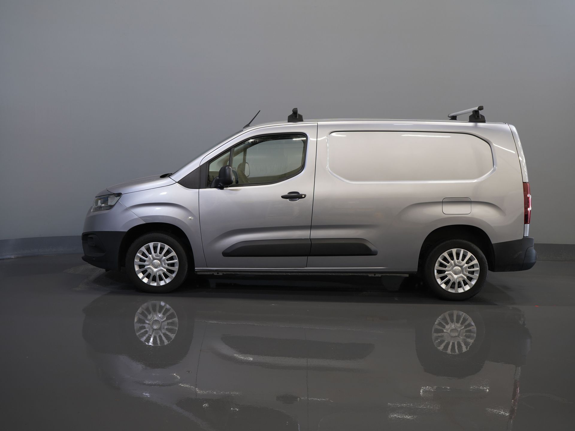 Toyota PROACE CITY Bestelbus 1.2 Turbo 130 pk Benzine Aut. BPM VRIJ! 3Pers./ Carplay/ Camera/ Cruise/ PDC/ Trekhaak 9
