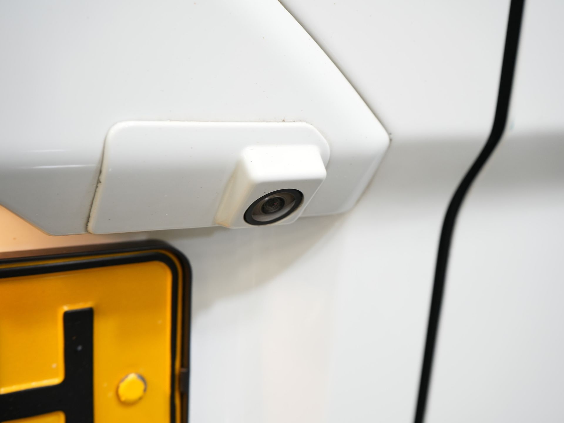 Ford Transit Custom Bestelbus 2.0 TDCI 170 pk Aut. L2 Sport BPM VRIJ! Bi-Xenon/ Leder/ D.B. Riem VV./ Elek.stoel/ Stoelverw./ Carplay/ Camera/ PDC/ LMV/ Cruis 15