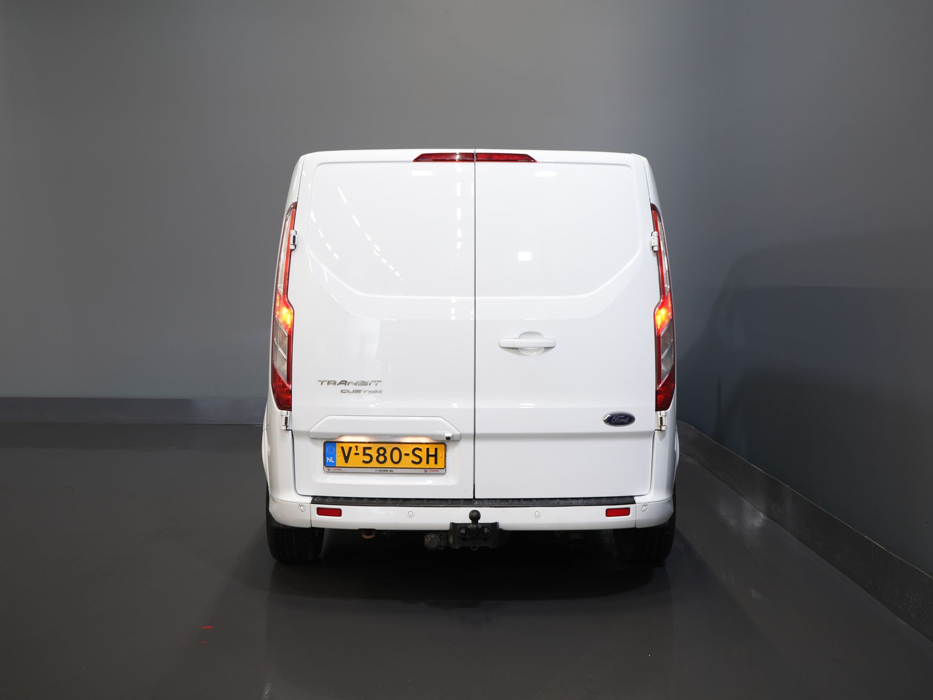 Ford Transit Custom Bestelbus 2.0 TDCI 170 pk Aut. L2 Sport BPM VRIJ! Bi-Xenon/ Leder/ D.B. Riem VV./ Elek.stoel/ Stoelverw./ Carplay/ Camera/ PDC/ LMV/ Cruis 5