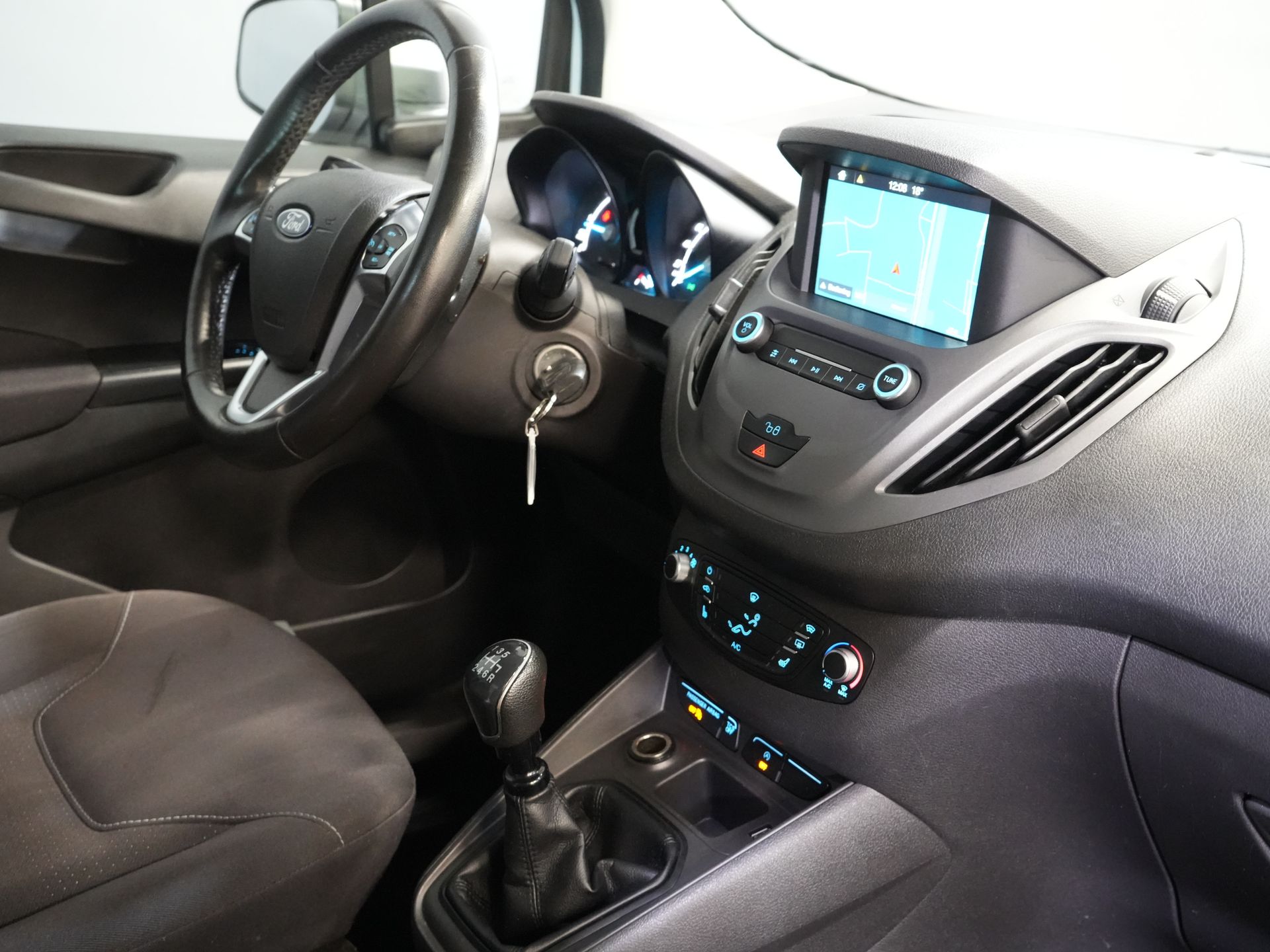 Ford Transit Courier Bestelbus 1.5 TDCI Trend BPM VRIJ! Stoelverw./ CarPlay/ Navi/ PDC/ Cruise/ Airco 2