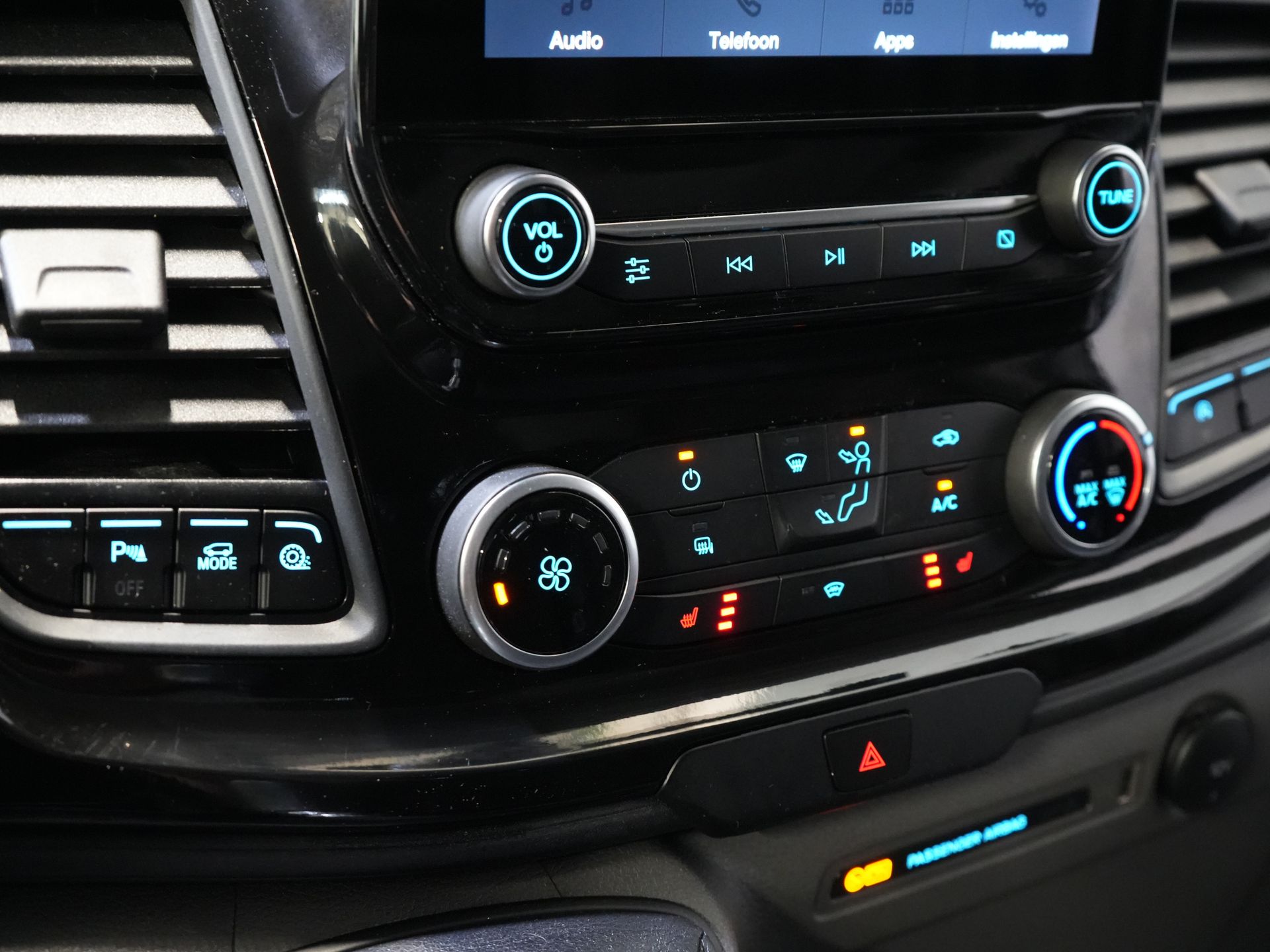Ford Transit Bestelbus 350 2.0 TDCI L3H2 165 pk Trail Adapt.Cruise/ CarPlay/ Camera/ PDC/ Stoelverw./ Airco 20