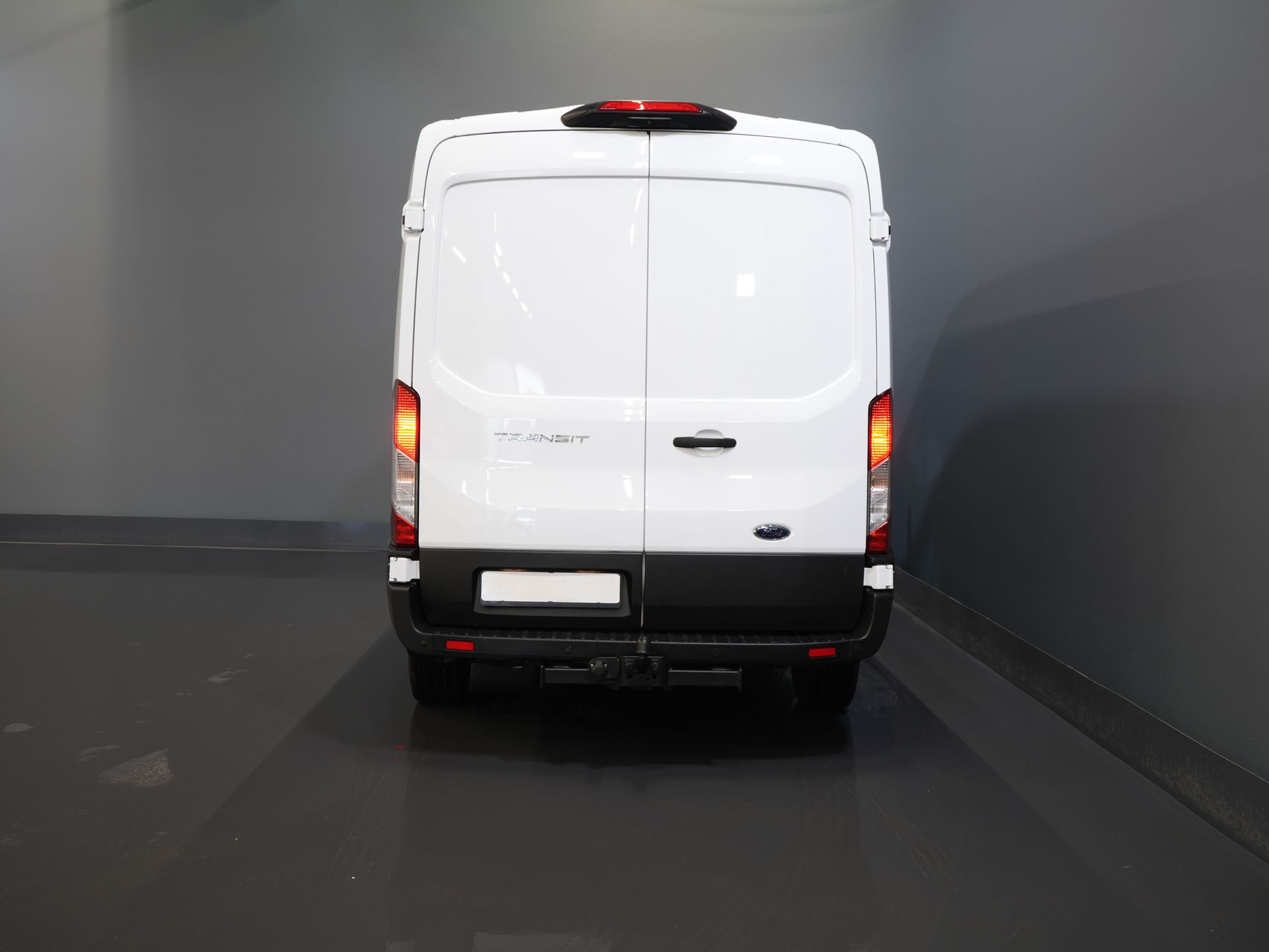Ford Transit Bestelbus 350 2.0 TDCI L3H2 165 pk Trail Adapt.Cruise/ CarPlay/ Camera/ PDC/ Stoelverw./ Airco 5