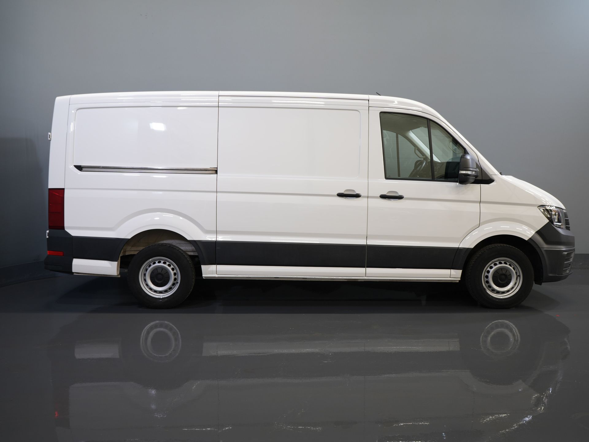 Volkswagen Crafter Bestelbus 35 2.0 TDI L3H2 BPM VRIJ! Airco/ PDC/ Bluetooth/ Betimmering 10