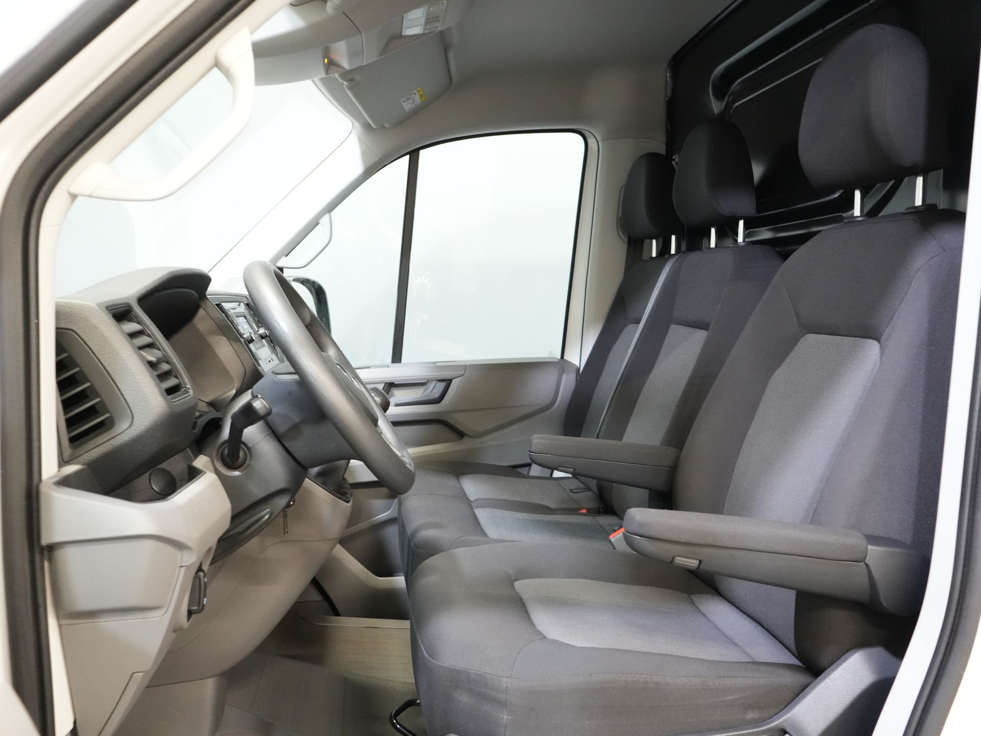 Volkswagen Crafter Bestelbus 35 2.0 TDI L3H2 BPM VRIJ! Airco/ PDC/ Bluetooth/ Betimmering 11