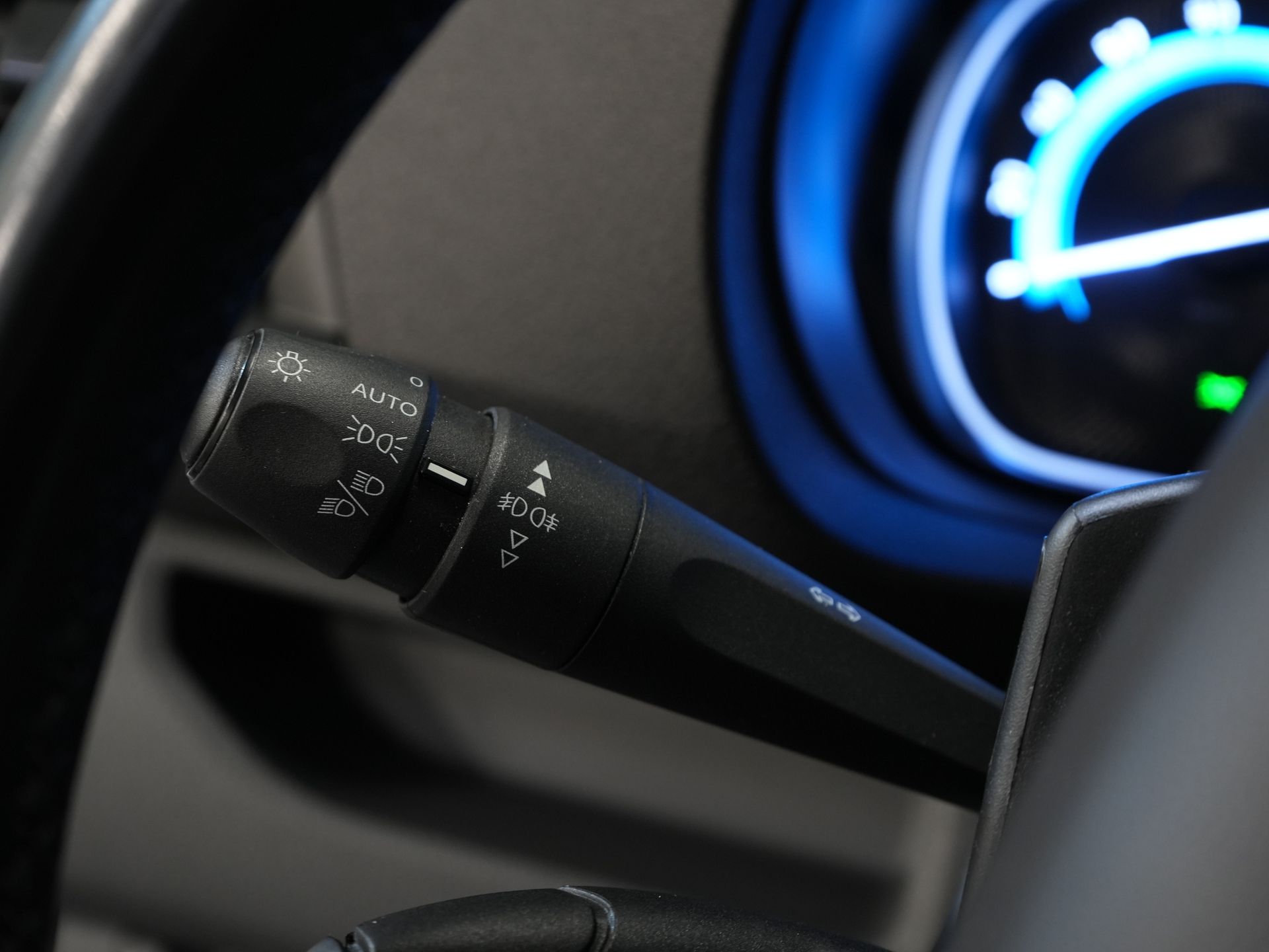 Peugeot e-Expert Bestelbus L2 75 kWh 330 km WLTP Snellader/ Stoelverw./ Navi/ Carplay/ Camera/ Climate/ LMV/ Cruise 18