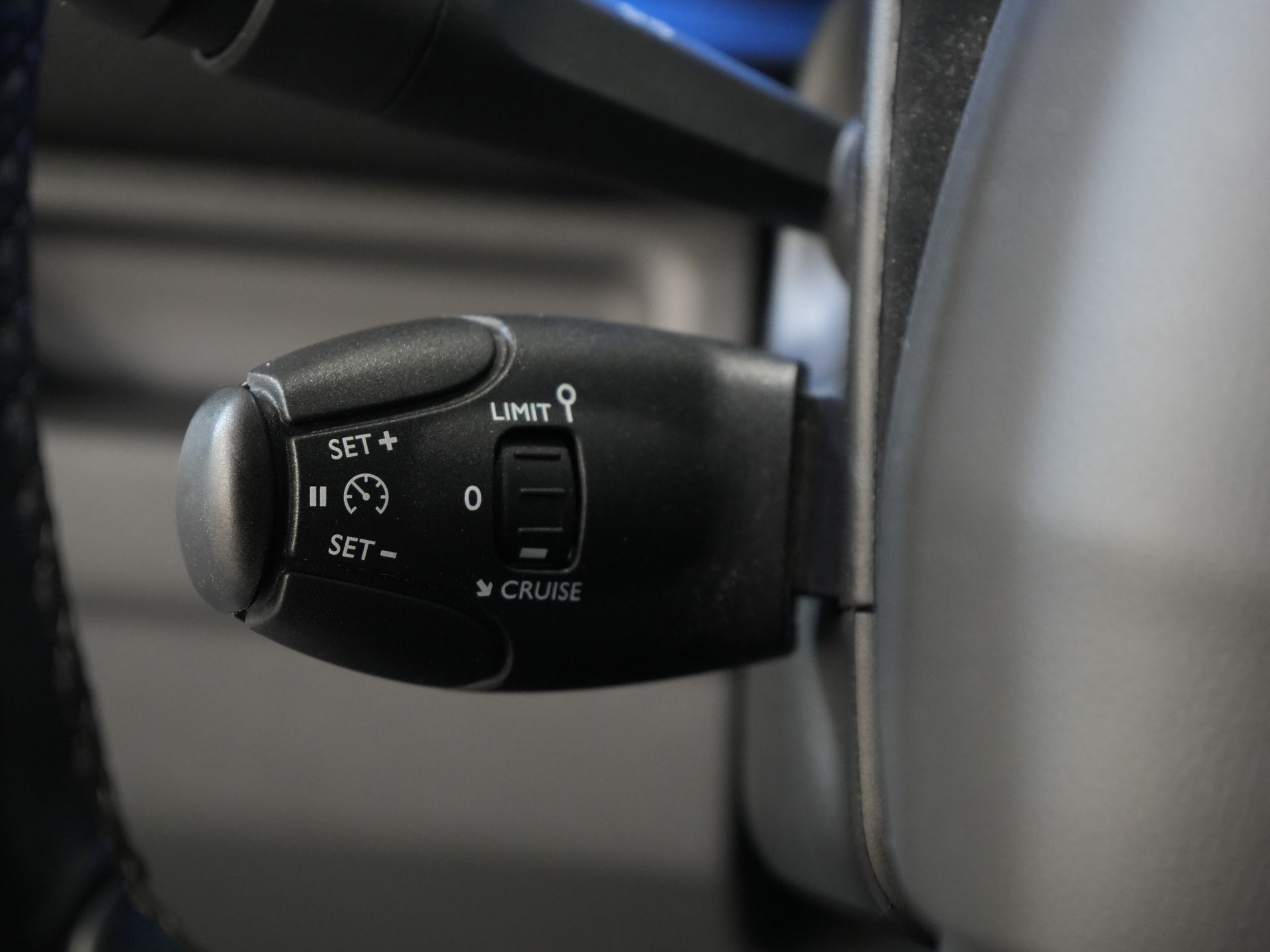 Peugeot e-Expert Bestelbus L2 75 kWh 330 km WLTP Snellader/ Stoelverw./ Navi/ Carplay/ Camera/ Climate/ LMV/ Cruise 19