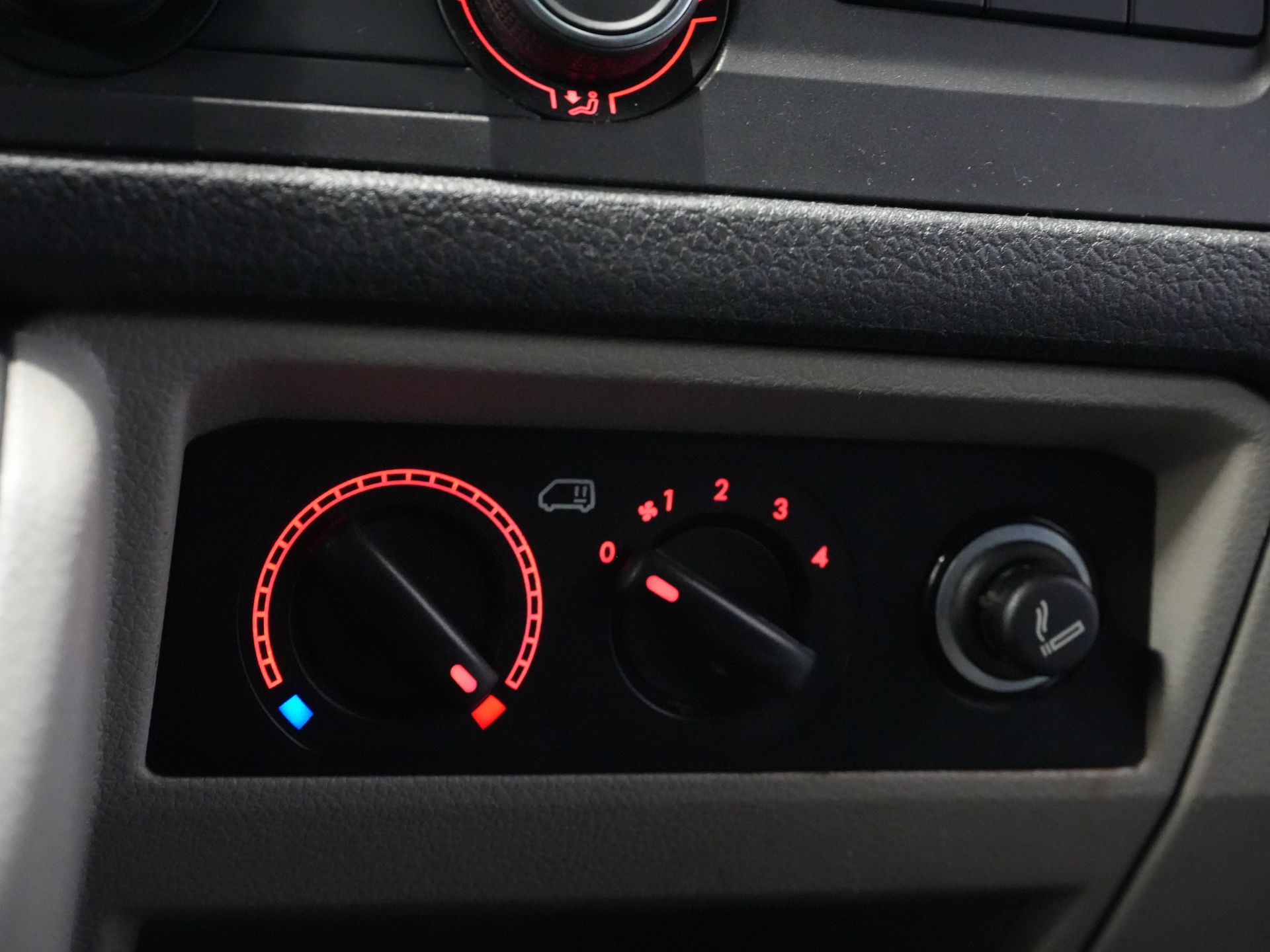 Volkswagen Transporter Bestelbus 2.0 TDI 150 pk DSG Aut. 4Motion L2 BPM VRIJ! 4x4/ 2x Schuifdeur/ LED/ Adapt. Cruise/ Alarm/ Stoelverw./ LMV/ Camera/ Airco 21