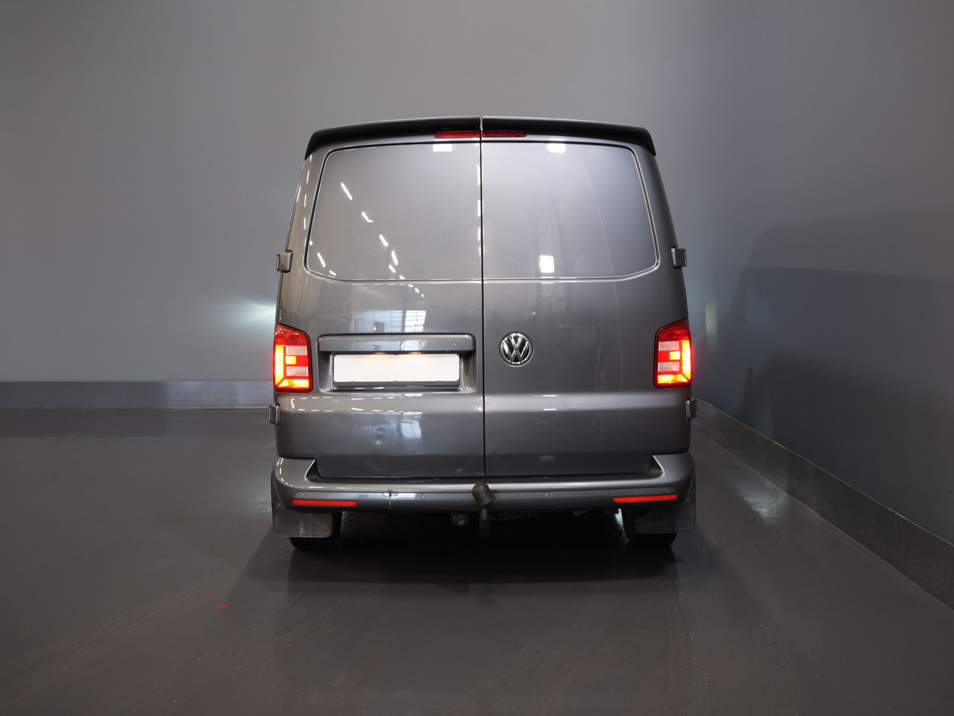 Volkswagen Transporter Bestelbus 2.0 TDI 150 pk DSG Aut. 4Motion L2 BPM VRIJ! 4x4/ 2x Schuifdeur/ LED/ Adapt. Cruise/ Alarm/ Stoelverw./ LMV/ Camera/ Airco 5