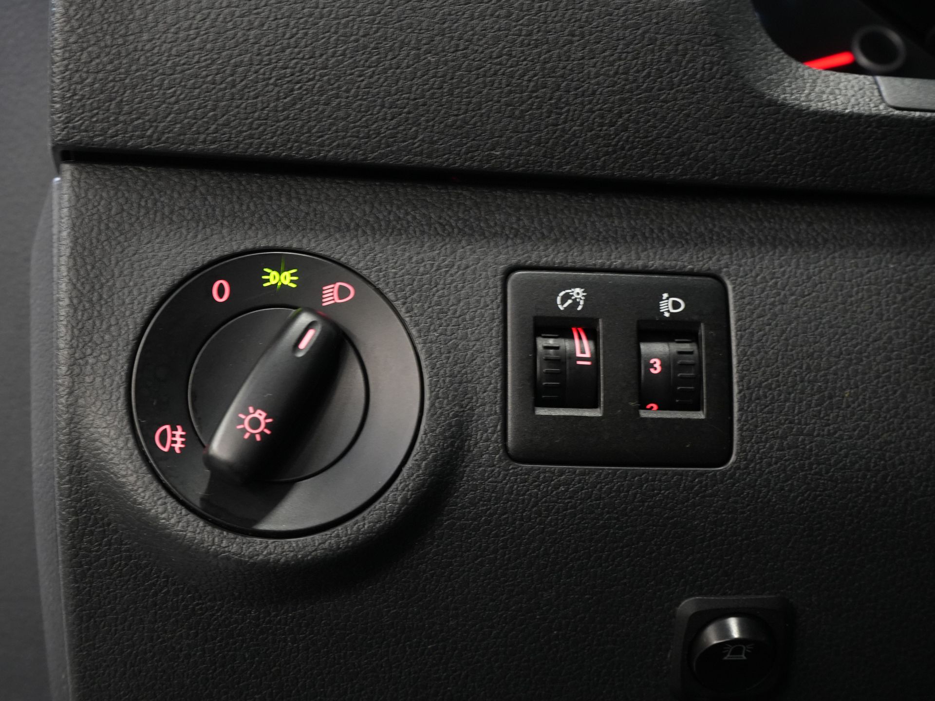 Volkswagen Caddy Bestelbus 1.4 TGI 110 pk DSG Aut. BPM VRIJ! Benzine/CNG/ Navi/ Cruise/ Airco/ PDC/ Bluetooth 15