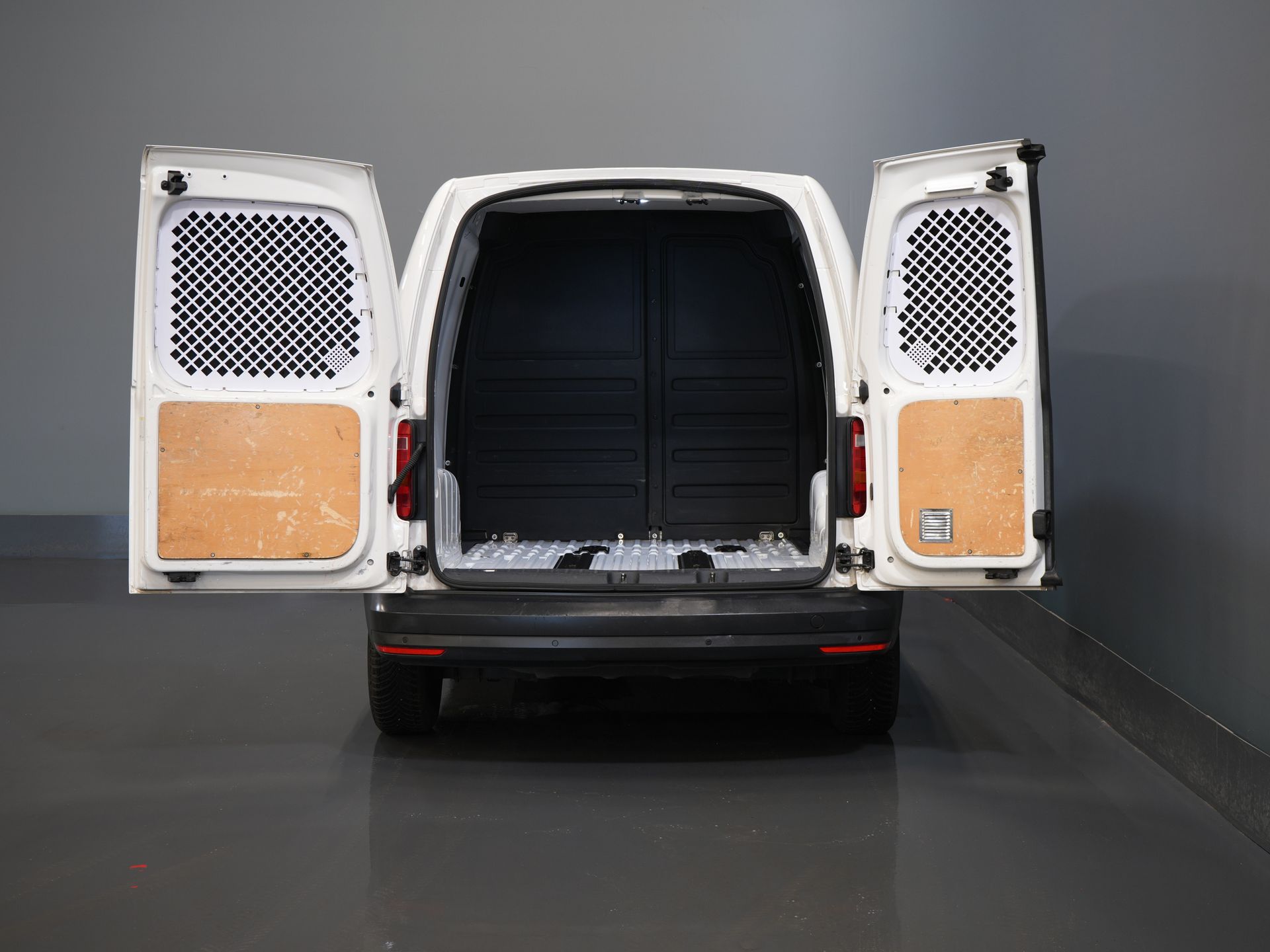 Volkswagen Caddy Bestelbus 1.4 TGI 110 pk DSG Aut. BPM VRIJ! Benzine/CNG/ Navi/ Cruise/ Airco/ PDC/ Bluetooth 4