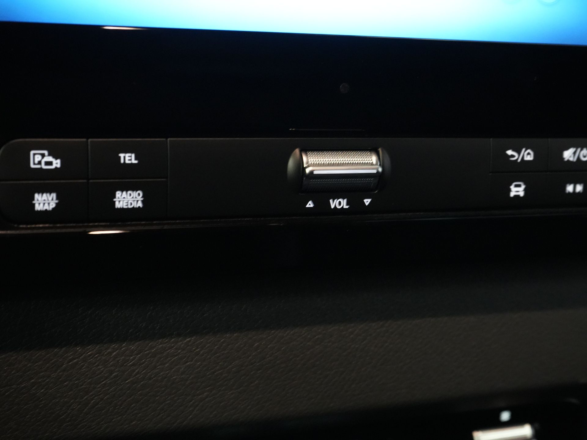 Mercedes-Benz Sprinter Bestelbus 317 Aut. L2H2 BPM VRIJ! (Facelift) 3.5t Trekhaak/ LED/ Gev.Stoel/ 270 Gr.Deuren/ Stoelverw./ Navi/ Camera/ PDC/ Cruise/ Airco 22