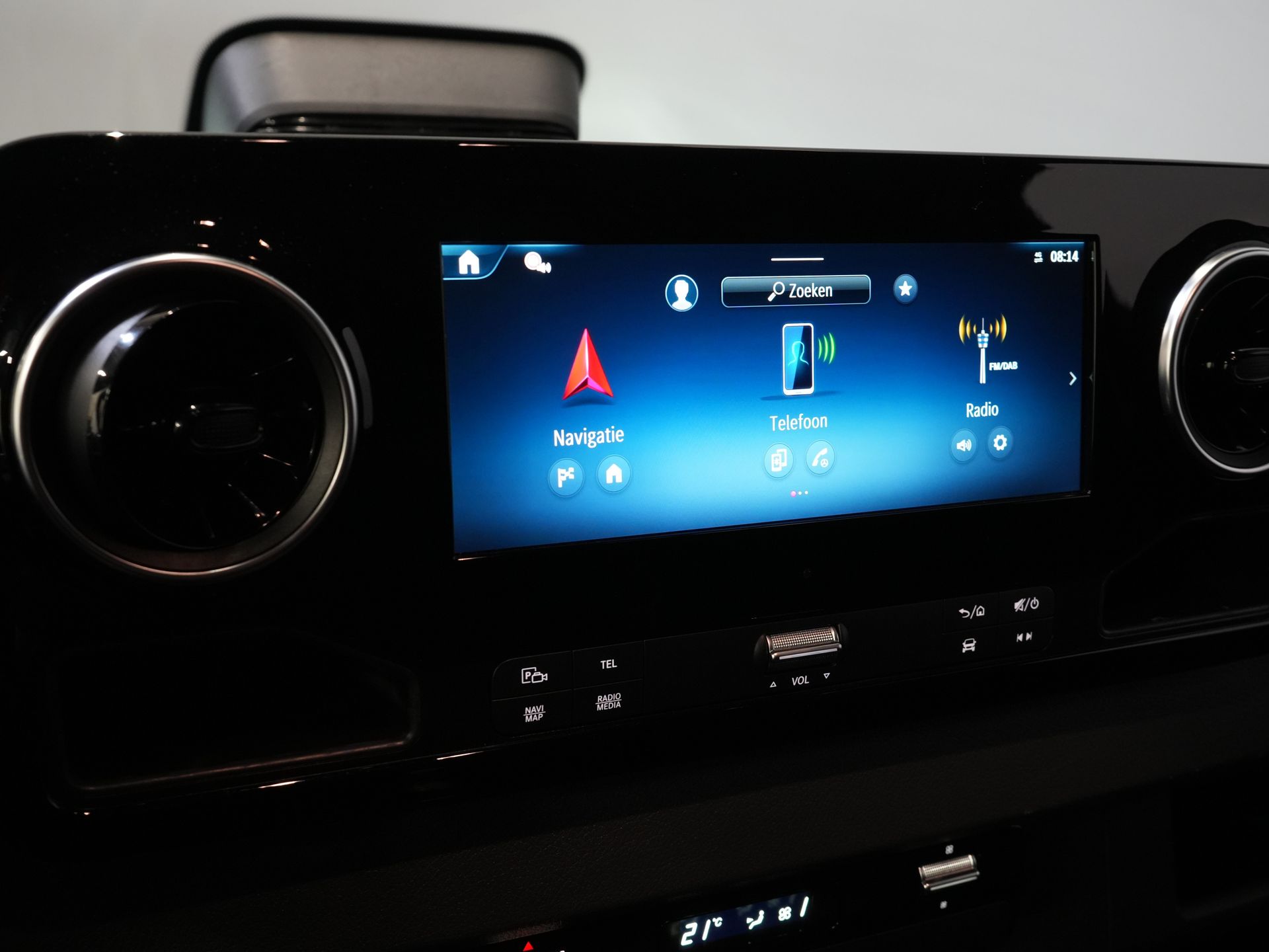 Mercedes-Benz Sprinter Bestelbus 317 Aut. L2H2 BPM VRIJ! (Facelift) 3.5t Trekhaak/ LED/ Gev.Stoel/ 270 Gr.Deuren/ Stoelverw./ Navi/ Camera/ PDC/ Cruise/ Airco 23