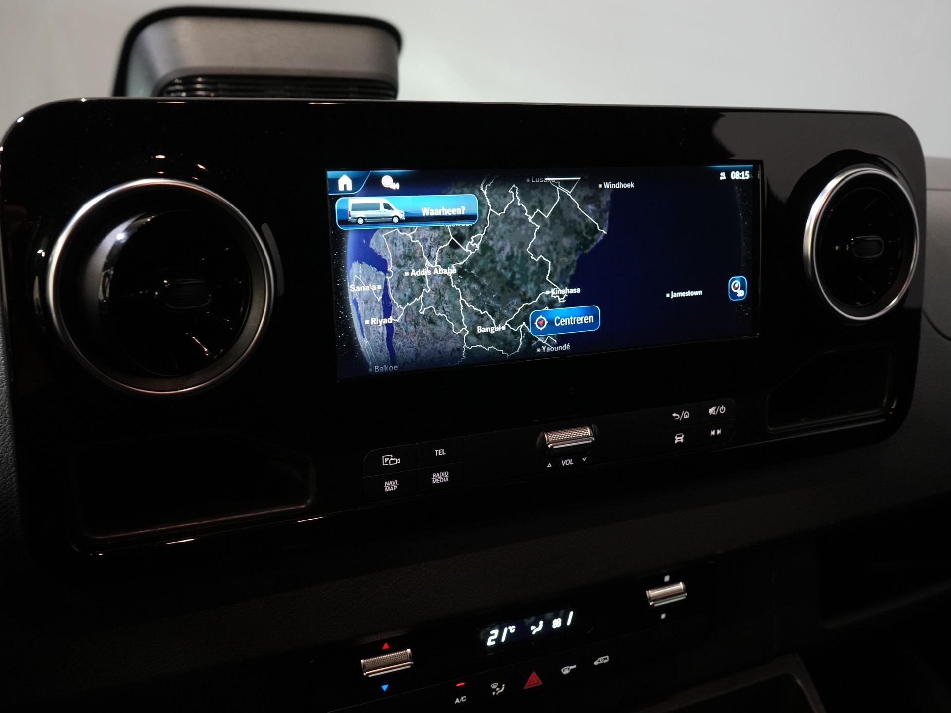 Mercedes-Benz Sprinter Bestelbus 317 Aut. L2H2 BPM VRIJ! (Facelift) 3.5t Trekhaak/ LED/ Gev.Stoel/ 270 Gr.Deuren/ Stoelverw./ Navi/ Camera/ PDC/ Cruise/ Airco 24