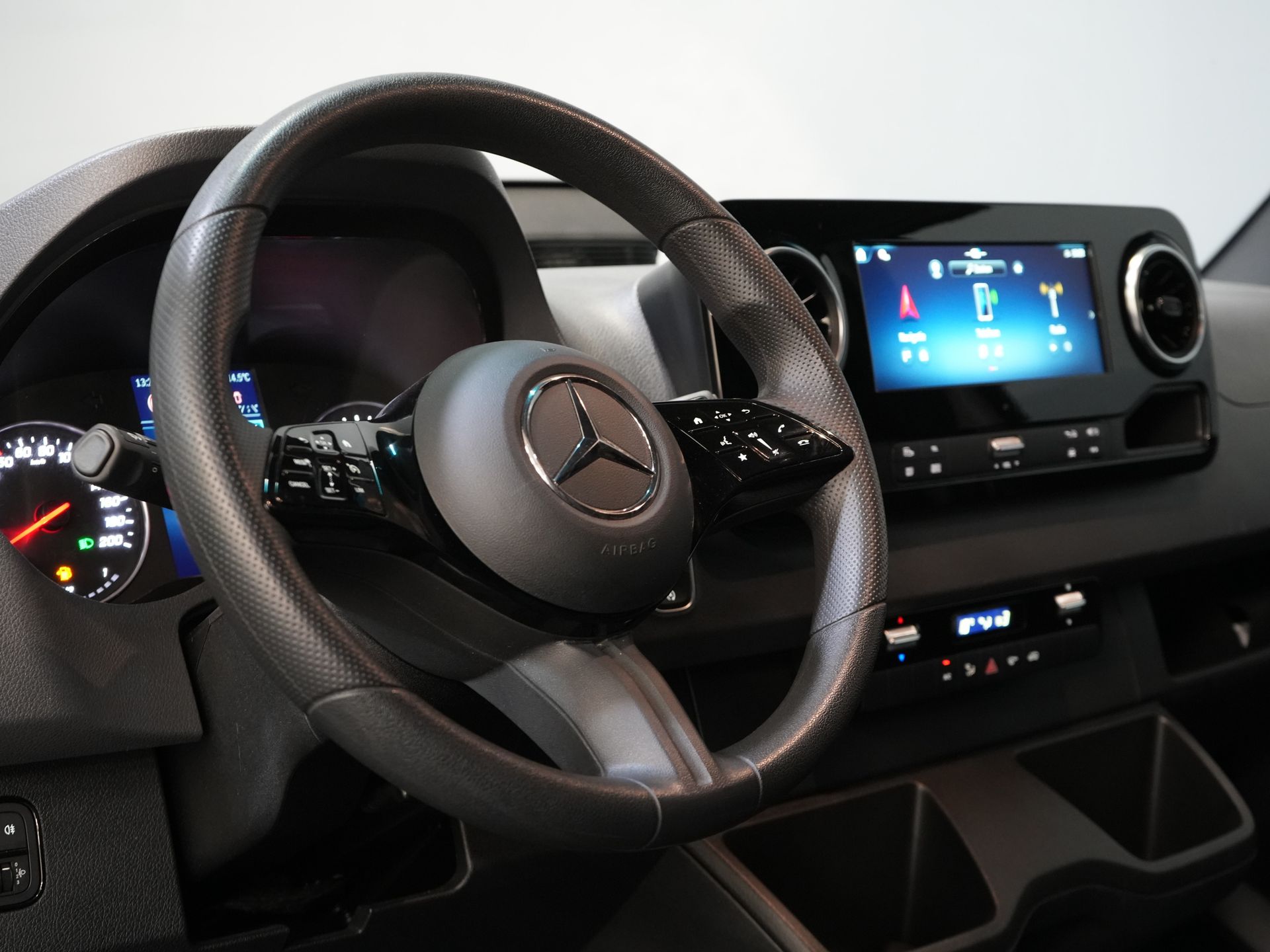 Mercedes-Benz Sprinter Bestelbus 317 CDI Aut. L2H2 BPM VRIJ! Gev.Stoel/ 270 Gr.Deuren/ Stoelverw./ Navi/ Camera/ Cruise/ DAB 13