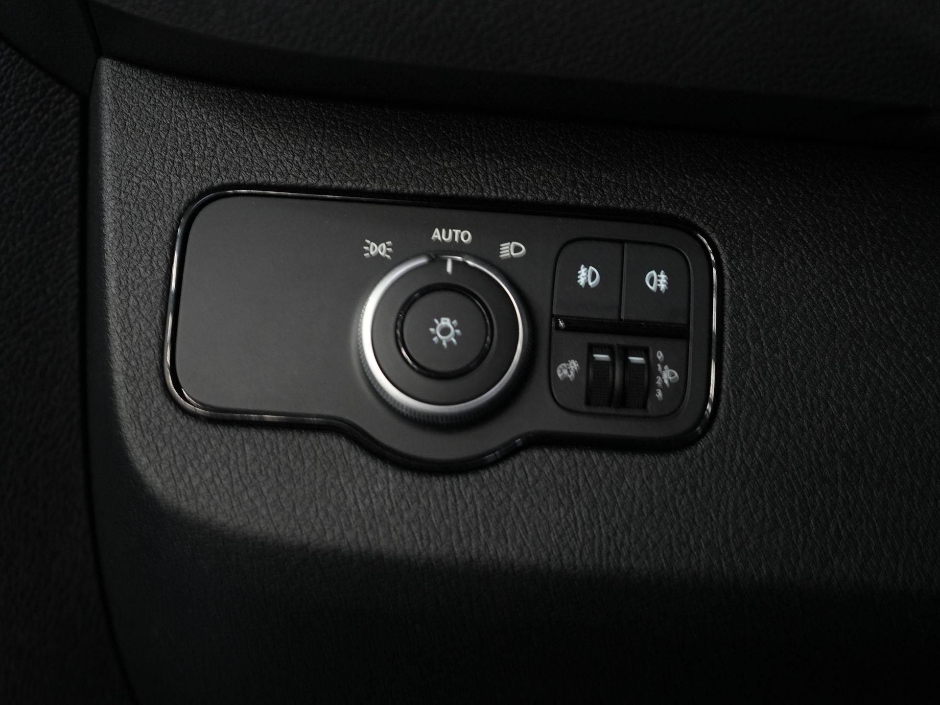 Mercedes-Benz Sprinter Bestelbus 317 CDI Aut. L2H2 BPM VRIJ! Gev.Stoel/ 270 Gr.Deuren/ Stoelverw./ Navi/ Camera/ Cruise/ DAB 18