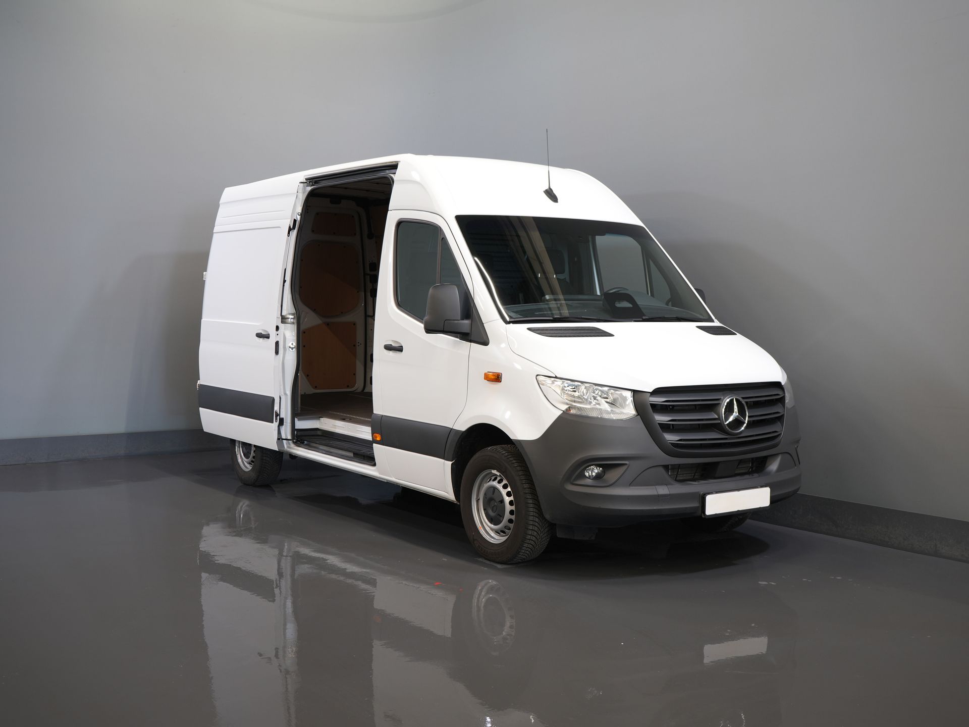 Mercedes-Benz Sprinter Bestelbus 317 CDI Aut. L2H2 BPM VRIJ! Gev.Stoel/ 270 Gr.Deuren/ Stoelverw./ Navi/ Camera/ Cruise/ DAB 8