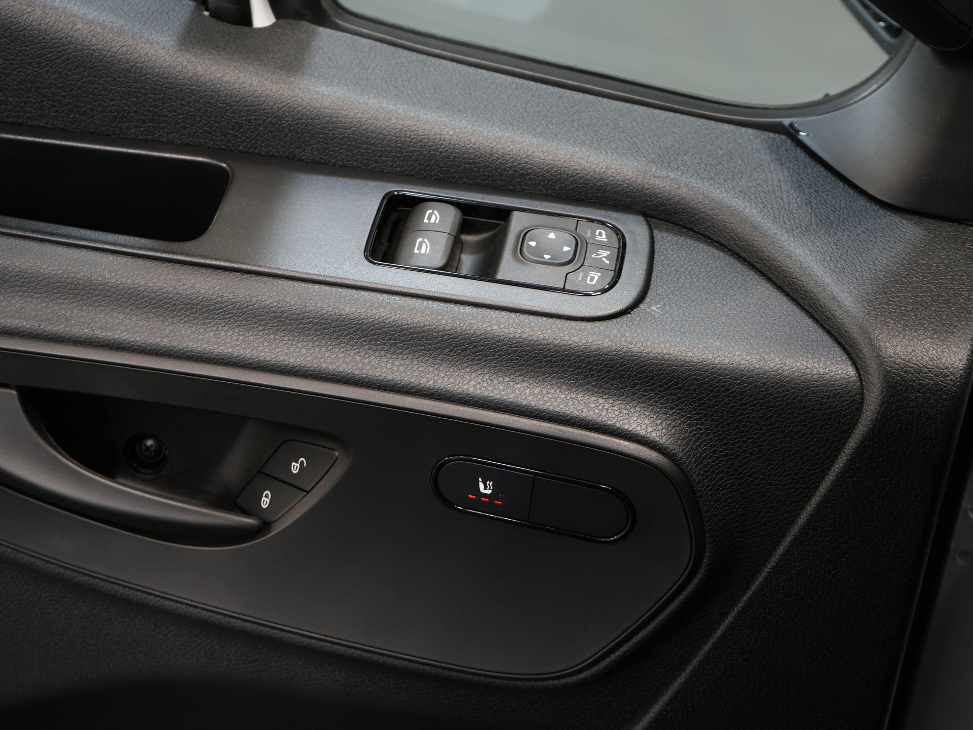 Mercedes-Benz Sprinter Bestelbus 317 CDI Aut. L2H2 BPM VRIJ! Gev.Stoel/ 270 Gr.Deuren/ Stoelverw./ Navi/ Camera/ Cruise/ DAB 17