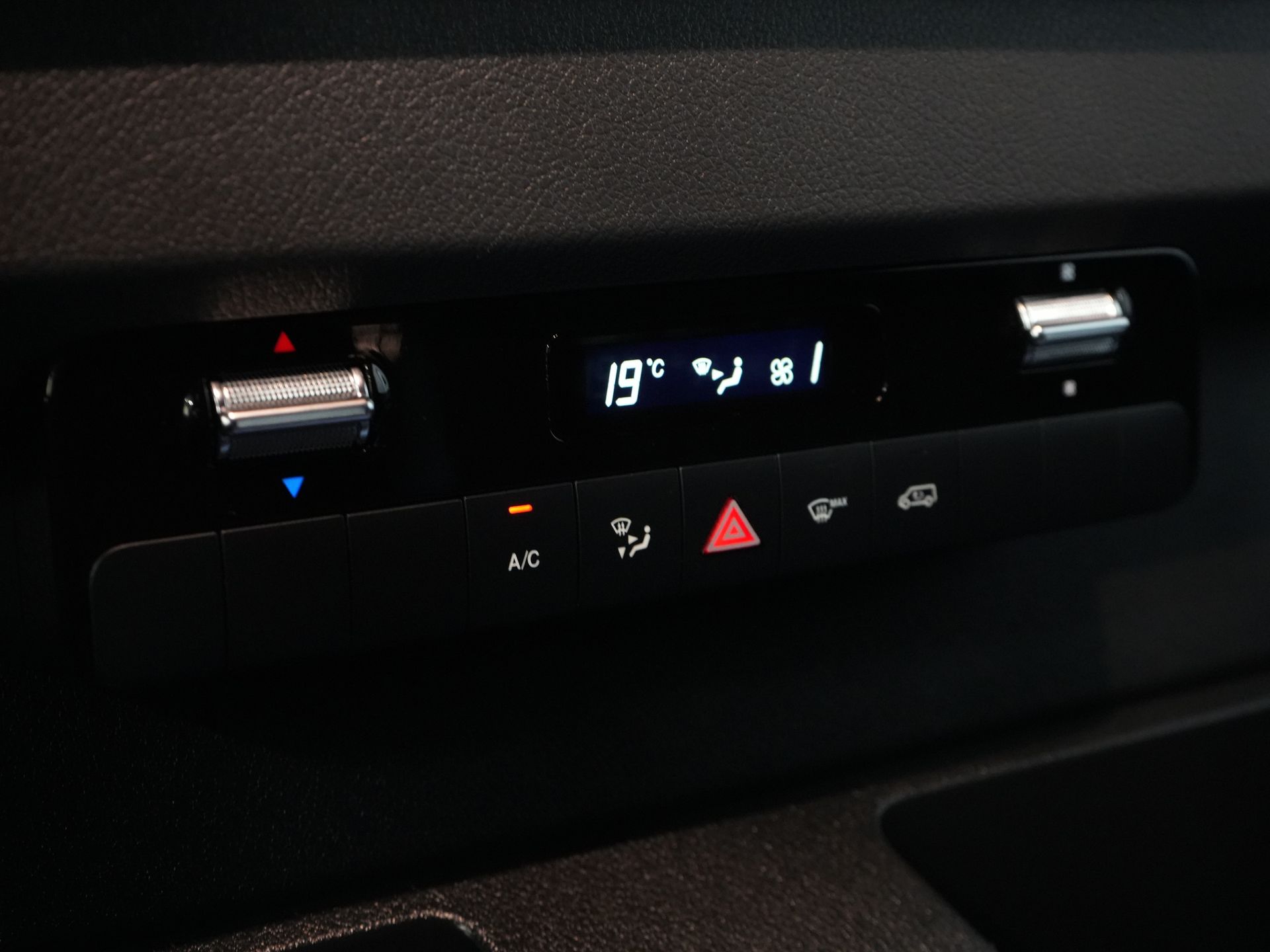 Mercedes-Benz Sprinter Bestelbus 317 CDI Aut. L2H2 BPM VRIJ! Gev.Stoel/ 270 Gr.Deuren/ Stoelverw./ Navi/ Camera/ Cruise/ DAB 21