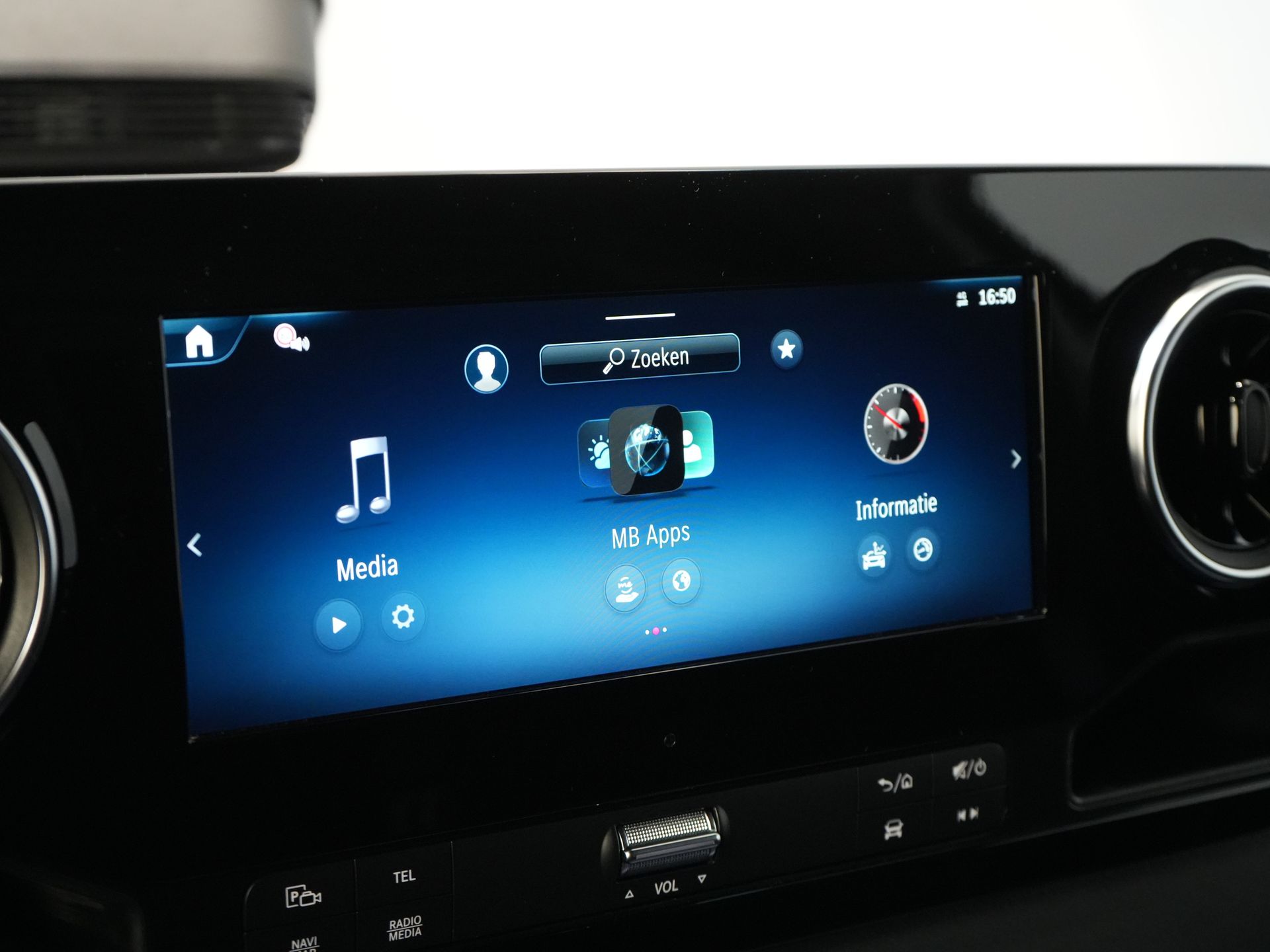 Mercedes-Benz Sprinter Bestelbus 317 CDI Aut. L2H2 BPM VRIJ! Gev.Stoel/ 270 Gr.Deuren/ Stoelverw./ Navi/ Camera/ Cruise/ DAB 24