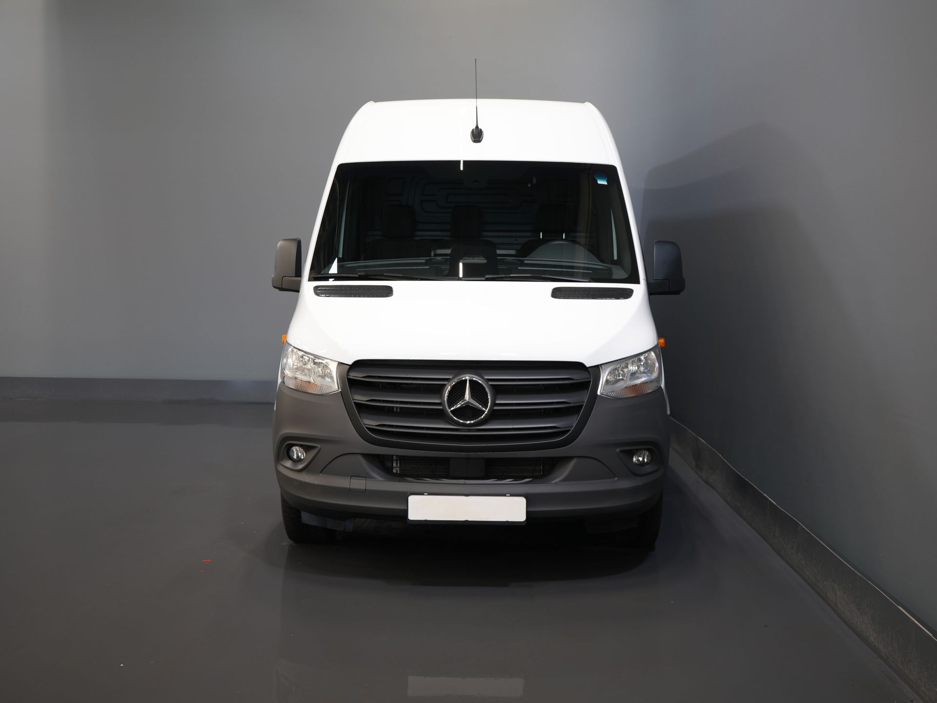 Mercedes-Benz Sprinter Bestelbus 317 CDI Aut. L2H2 BPM VRIJ! Gev.Stoel/ 270 Gr.Deuren/ Stoelverw./ Navi/ Camera/ Cruise/ DAB 6