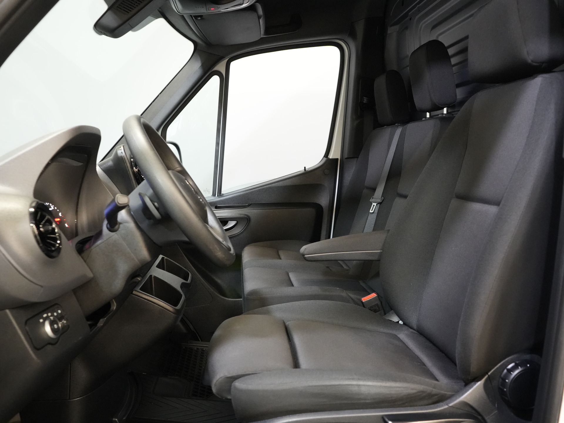 Mercedes-Benz Sprinter Bestelbus 317 CDI Aut. L2H2 BPM VRIJ! Carplay/ Gev.Stoel/ 270 Gr.Deuren/ Stoelverw./ Navi/ Camera/ PDC/ Cruise/ DAB 11