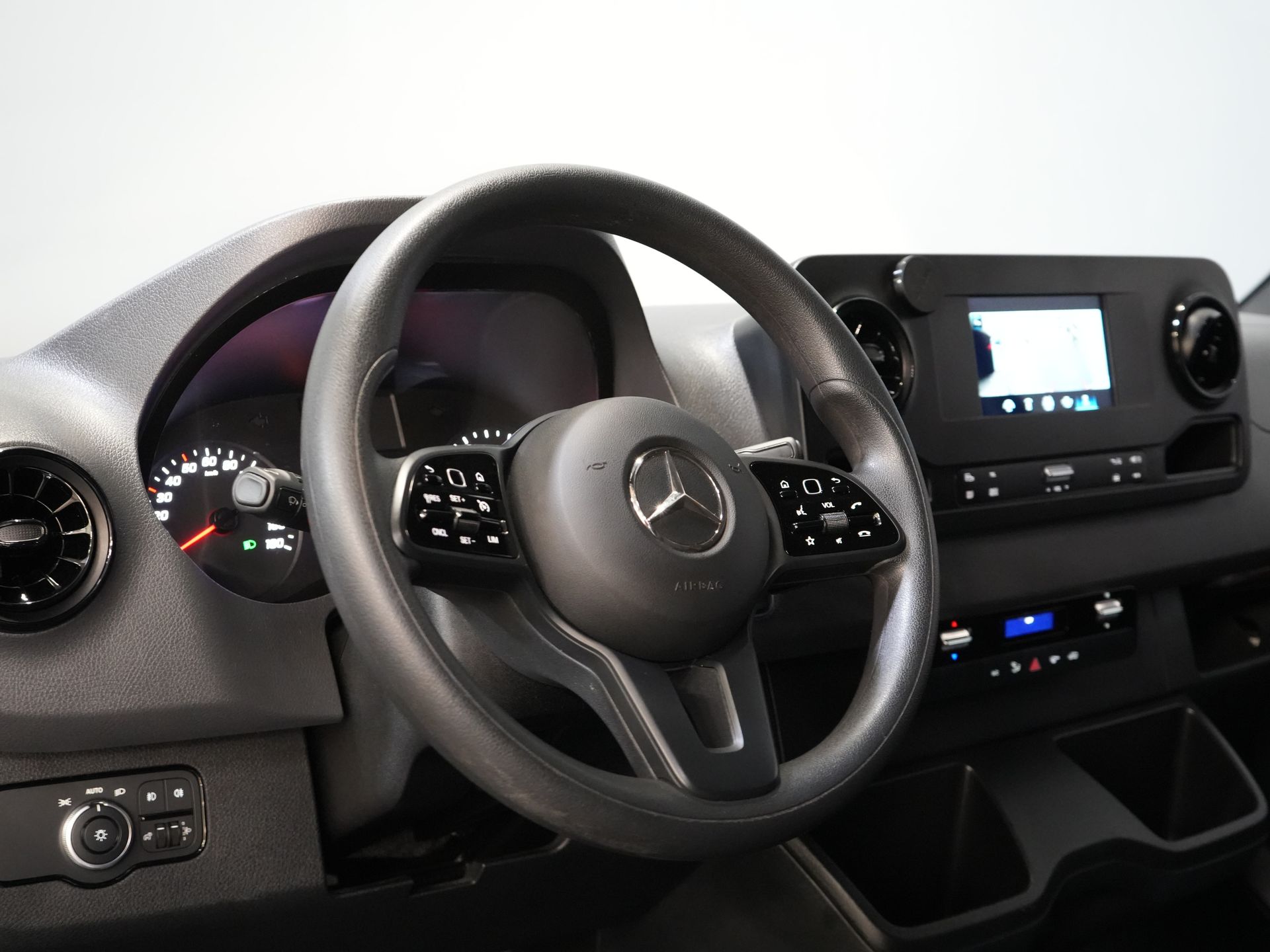 Mercedes-Benz Sprinter Bestelbus 317 CDI Aut. L2H2 BPM VRIJ! Carplay/ Gev.Stoel/ 270 Gr.Deuren/ Stoelverw./ Navi/ Camera/ PDC/ Cruise/ DAB 13