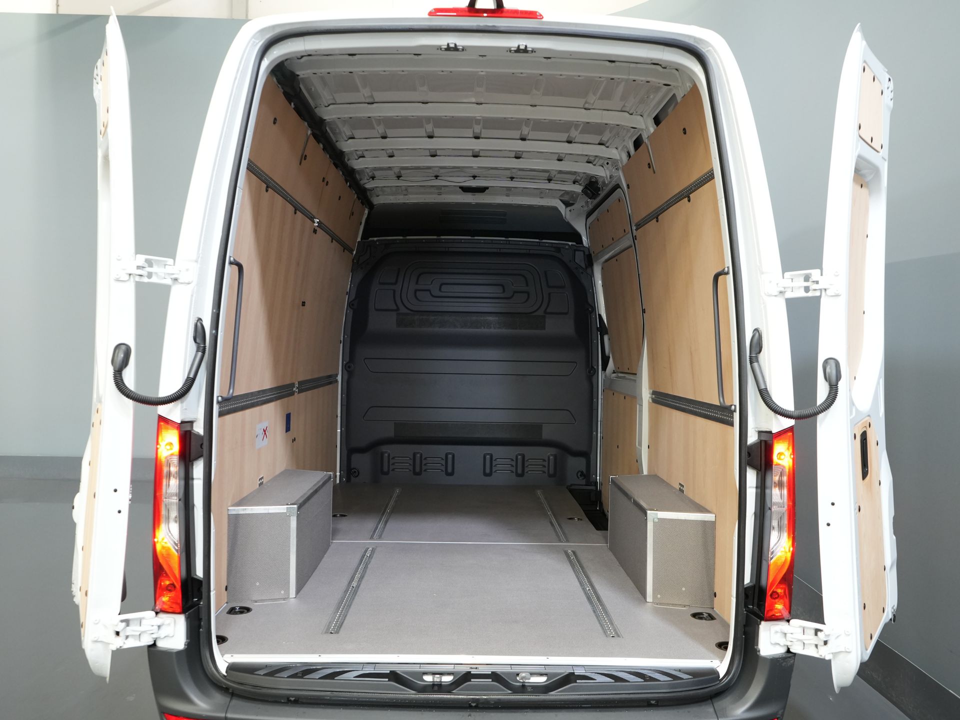 Mercedes-Benz Sprinter Bestelbus 317 CDI Aut. L2H2 BPM VRIJ! Carplay/ Gev.Stoel/ 270 Gr.Deuren/ Stoelverw./ Navi/ Camera/ PDC/ Cruise/ DAB 14