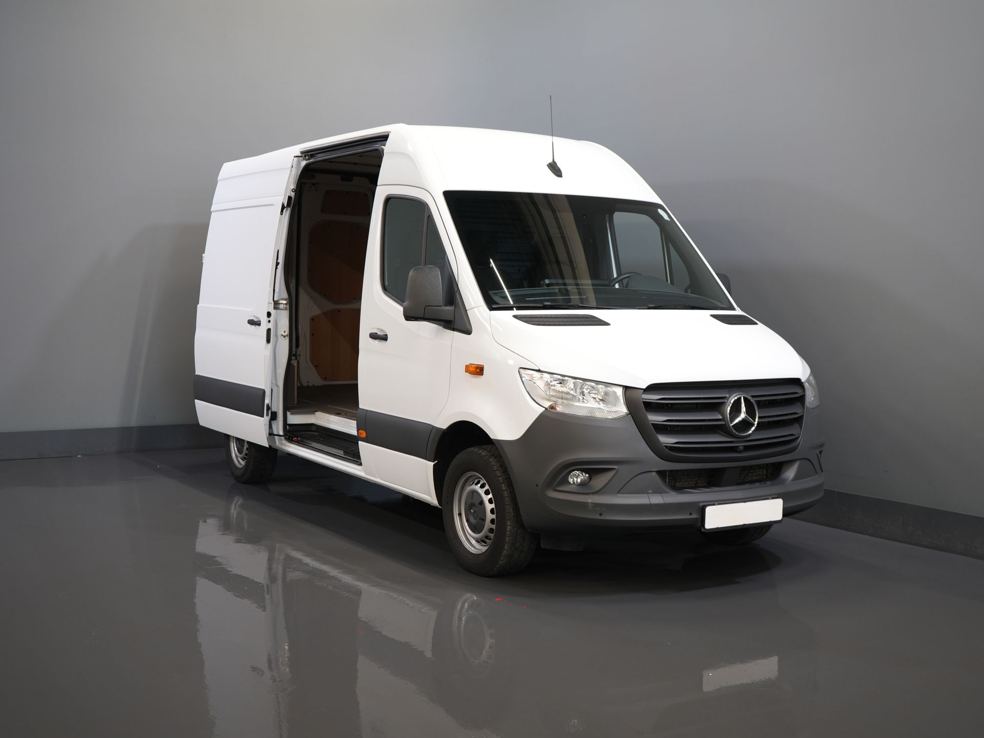 Mercedes-Benz Sprinter Bestelbus 317 CDI Aut. L2H2 BPM VRIJ! Carplay/ Gev.Stoel/ 270 Gr.Deuren/ Stoelverw./ Navi/ Camera/ PDC/ Cruise/ DAB 8