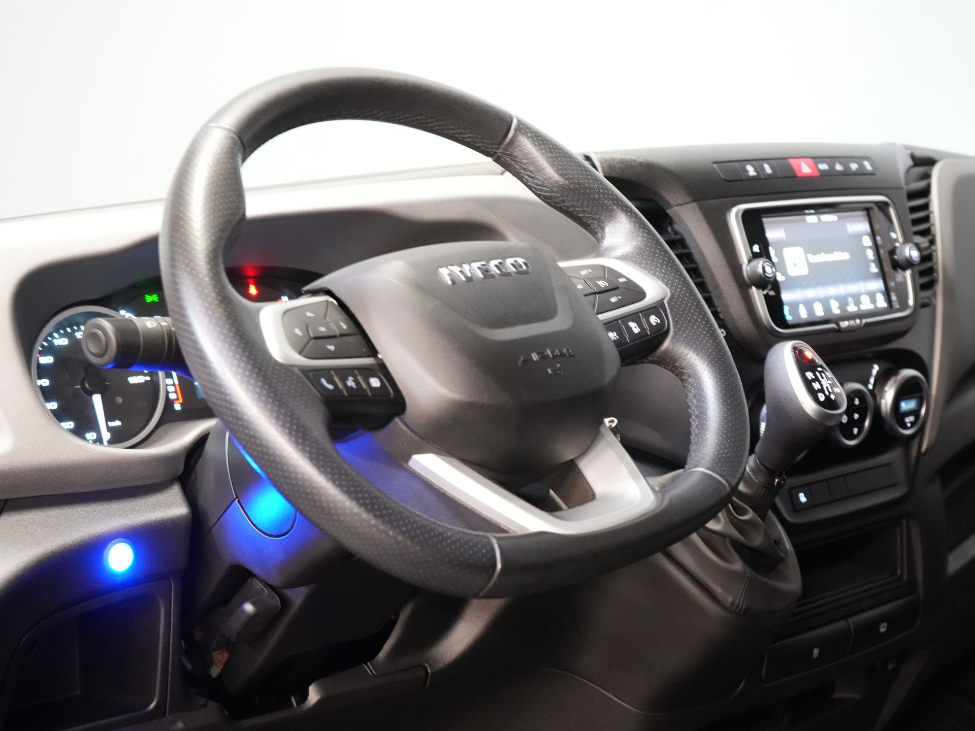 Iveco Daily Bakwagen 35S18HV 3.0 Aut. ZF BPM VRIJ! Bakwagen Laadklep/ Zijdeur/ LED/ Spoiler/ 3.5T trekverm./ Gev.Stoel/ Adapt.Cruise/ Navi/ Carplay/  13