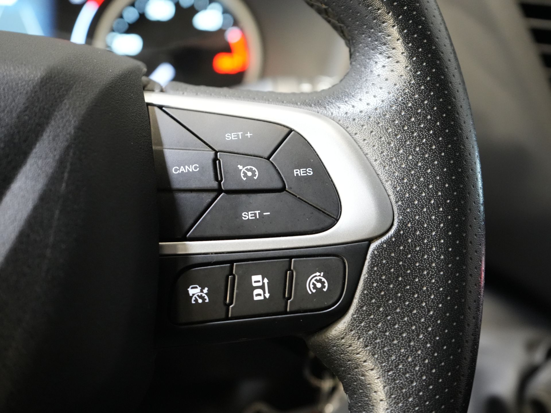 Iveco Daily Bakwagen 35S18HV 3.0 Aut. ZF BPM VRIJ! Bakwagen Laadklep/ LED/ Spoiler/ 3.5T Trekverm./ Gev.stoel/ Adapt.Cruise/ Navi/ Carplay/ Climate/  19