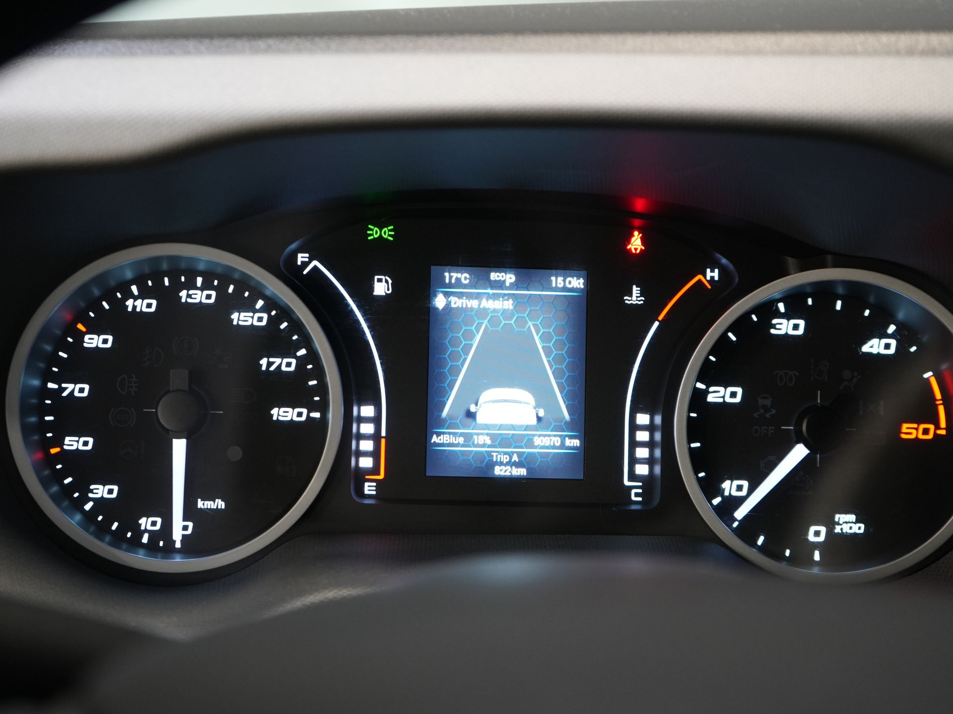 Iveco Daily Bakwagen 35S18HV 3.0 Aut. ZF BPM VRIJ! Bakwagen Laadklep/ LED/ Spoiler/ 3.5T Trekverm./ Gev.stoel/ Adapt.Cruise/ Navi/ Carplay/ Climate/  20