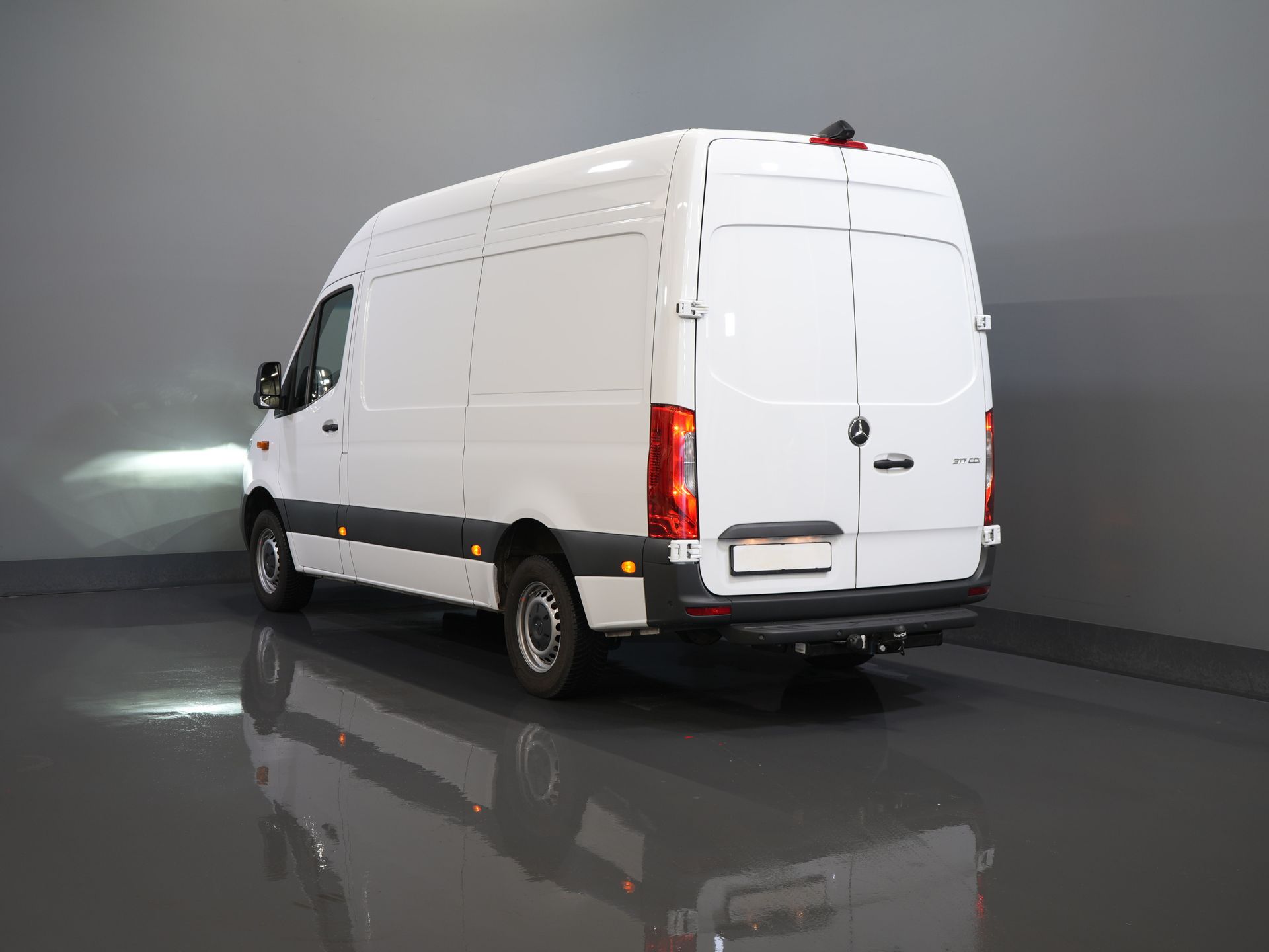 Mercedes-Benz Sprinter Bestelbus 317 CDI Aut. L2H2 BPM VRIJ! LED/ Gev.Stoel/ 270 Gr.Deuren/ Stoelverw./ Navi/ Camera/ PDC/ Cruise/ Airco/ DAB 1