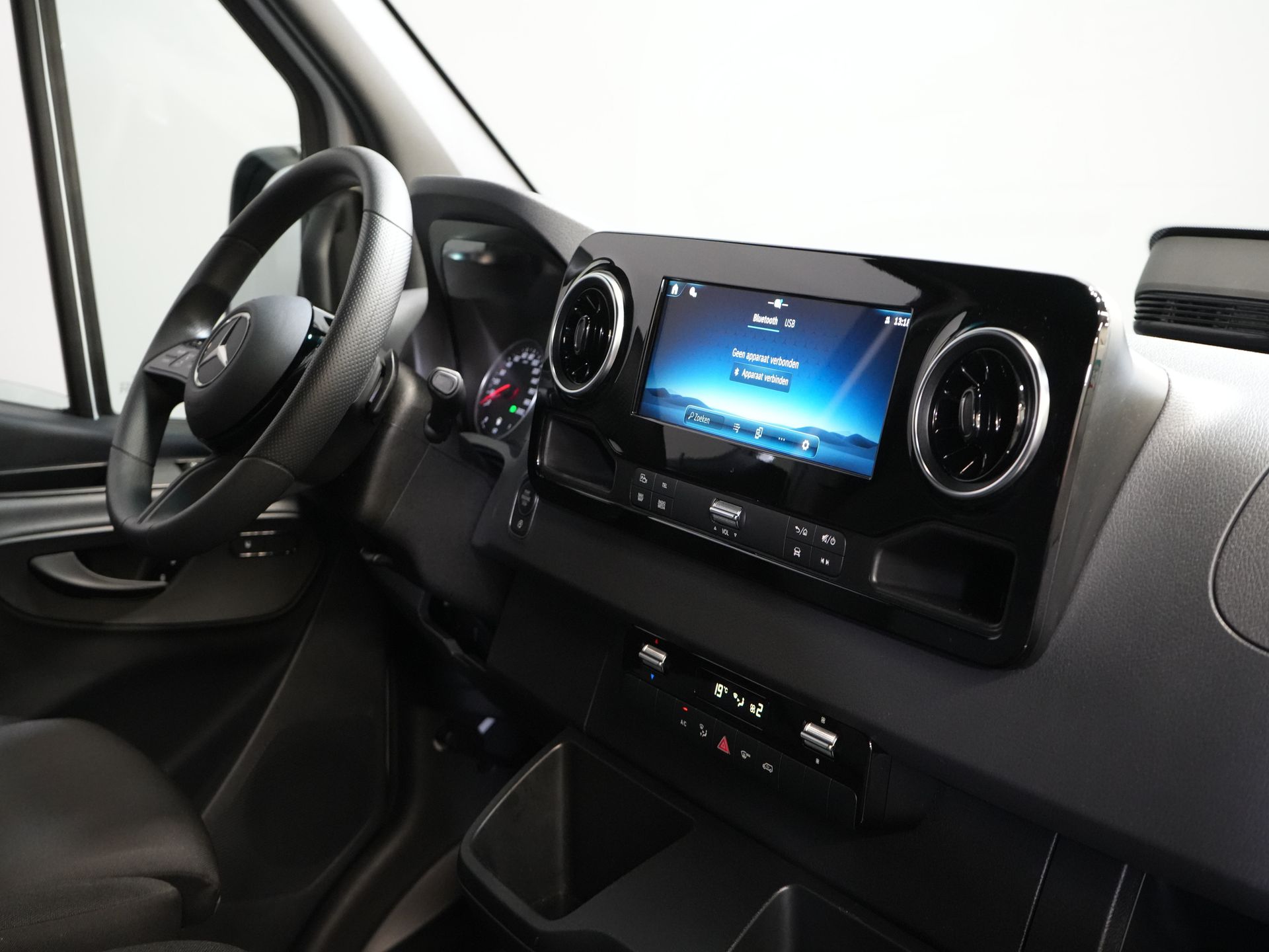 Mercedes-Benz Sprinter Bestelbus 317 CDI Aut. L2H2 BPM VRIJ! LED/ Gev.Stoel/ 270 Gr.Deuren/ Stoelverw./ Navi/ Camera/ PDC/ Cruise/ Airco/ DAB 2