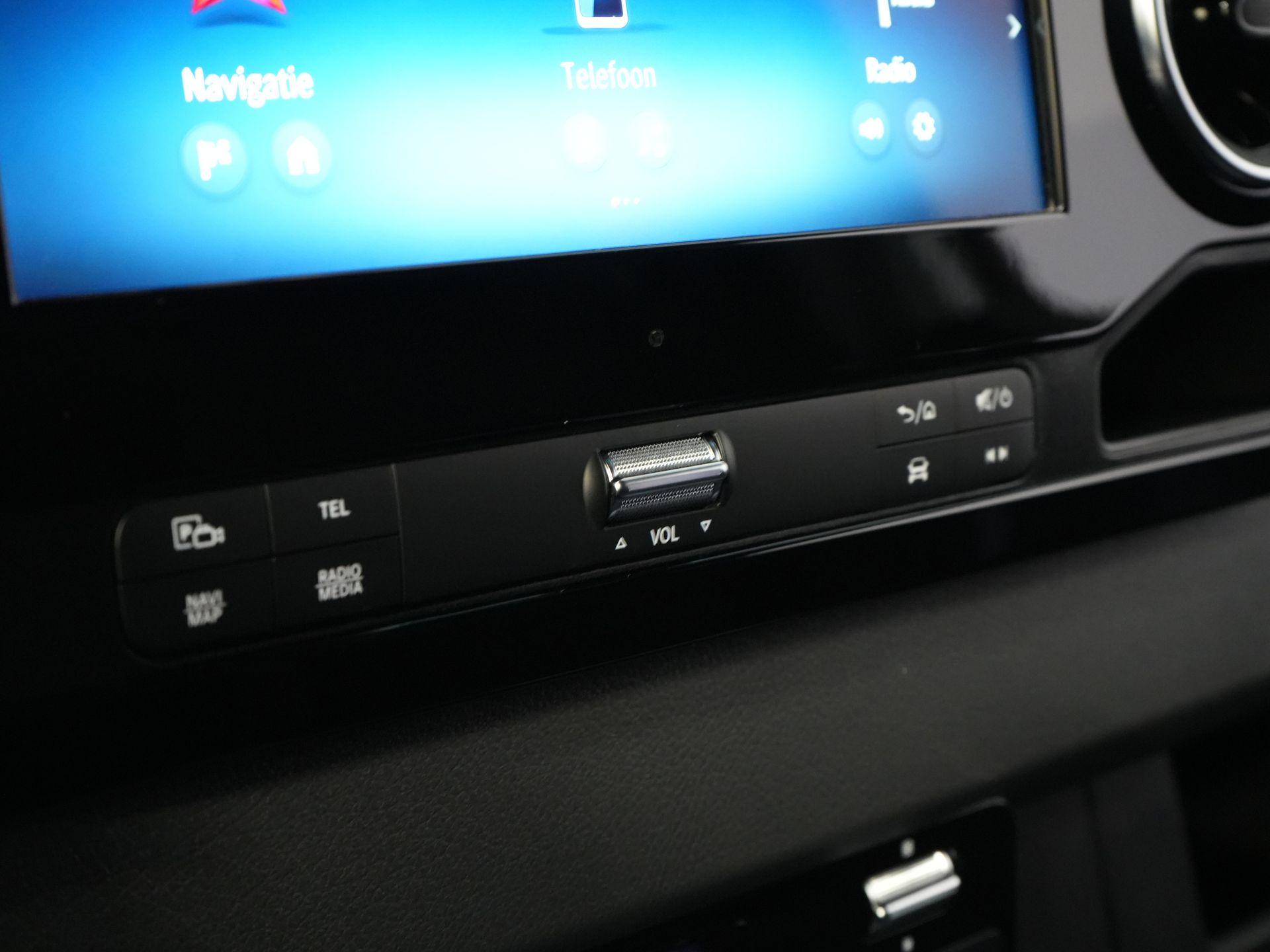 Mercedes-Benz Sprinter Bestelbus 317 CDI Aut. L2H2 BPM VRIJ! LED/ Gev.Stoel/ 270 Gr.Deuren/ Stoelverw./ Navi/ Camera/ Cruise/ Airco/ DAB / Trekhaak 22