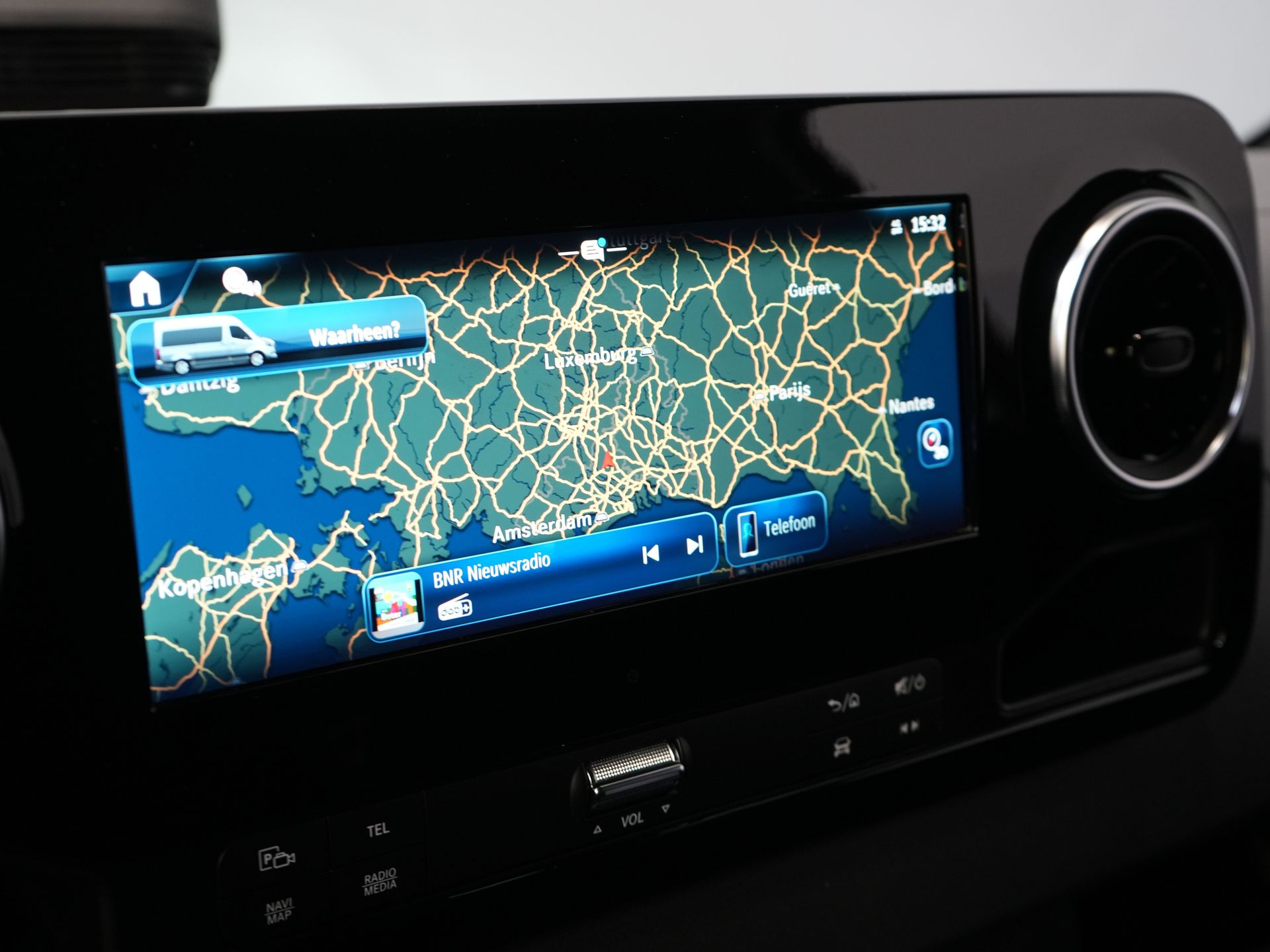 Mercedes-Benz Sprinter Bestelbus 317 CDI Aut. L2H2 BPM VRIJ! LED/ Gev.Stoel/ 270 Gr.Deuren/ Stoelverw./ Navi/ Camera/ Cruise/ Airco/ DAB / Trekhaak 24