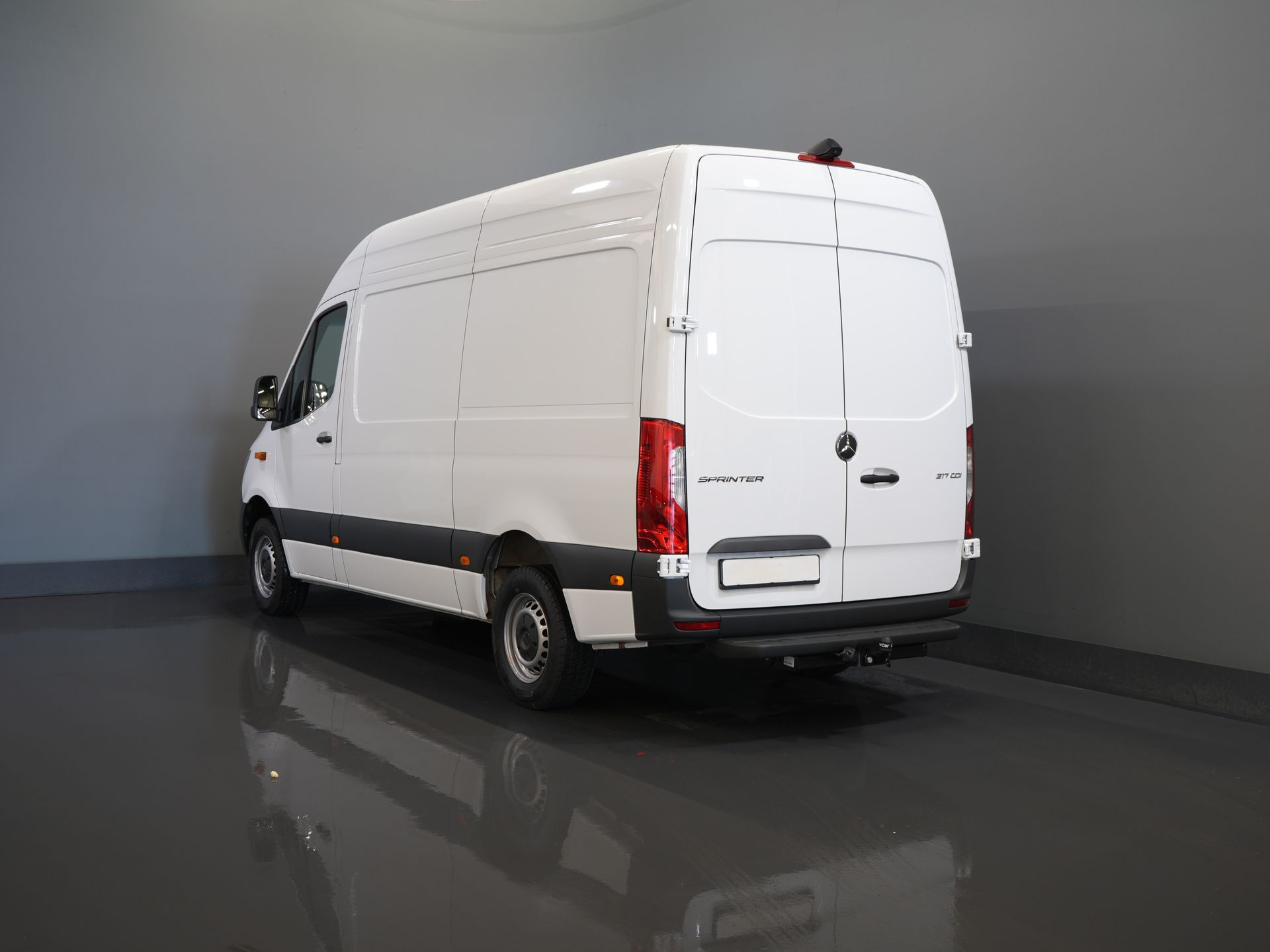 Mercedes-Benz Sprinter Bestelbus 317 CDI Aut. L2H2 BPM VRIJ! Gev.Stoel/ 270 Gr.Deuren/ Stoelverw./ Navi/ Camera/ Cruise/ Airco/ DAB 1