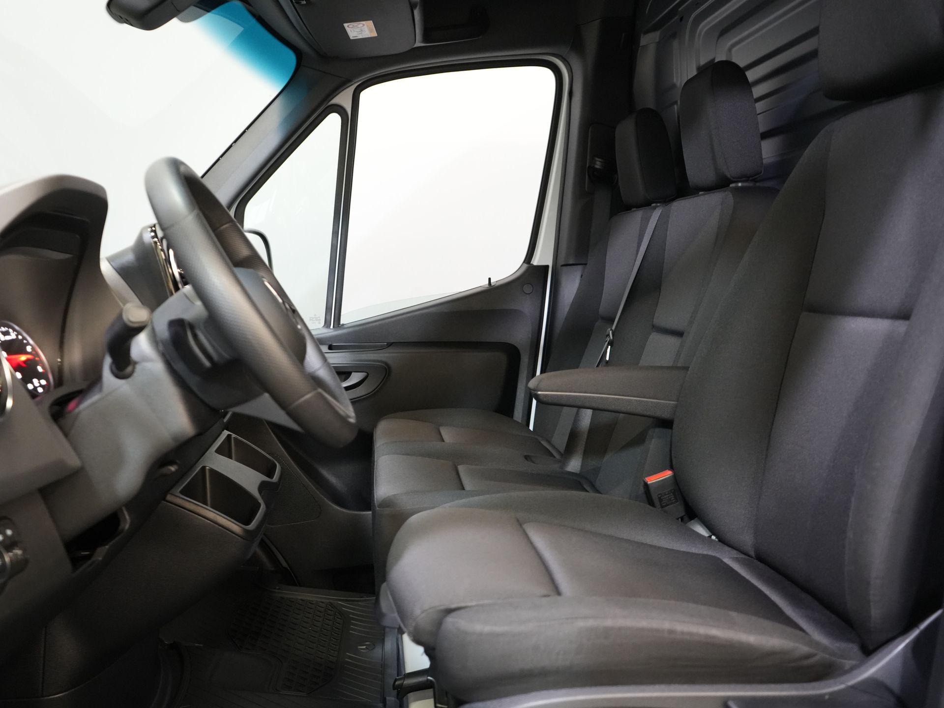 Mercedes-Benz Sprinter Bestelbus 317 CDI Aut. L2H2 BPM VRIJ! Gev.Stoel/ 270 Gr.Deuren/ Stoelverw./ Navi/ Camera/ Cruise/ Airco/ DAB 11