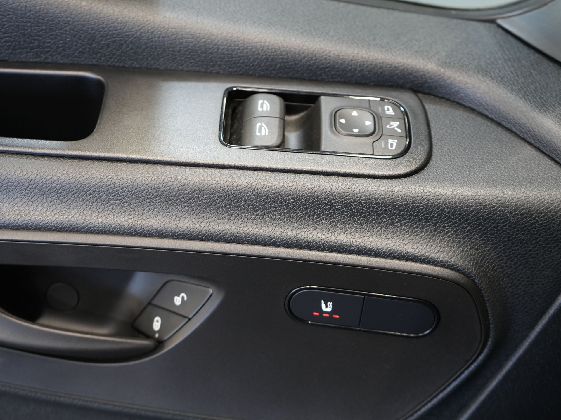 Mercedes-Benz Sprinter Bestelbus 317 CDI Aut. L2H2 BPM VRIJ! Gev.Stoel/ 270 Gr.Deuren/ Stoelverw./ Navi/ Camera/ Cruise/ Airco/ DAB 17