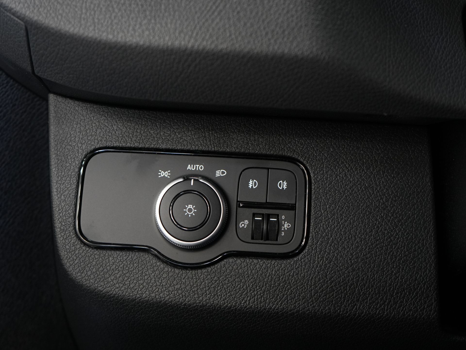 Mercedes-Benz Sprinter Bestelbus 317 CDI Aut. L2H2 BPM VRIJ! Gev.Stoel/ 270 Gr.Deuren/ Stoelverw./ Navi/ Camera/ Cruise/ Airco/ DAB 18