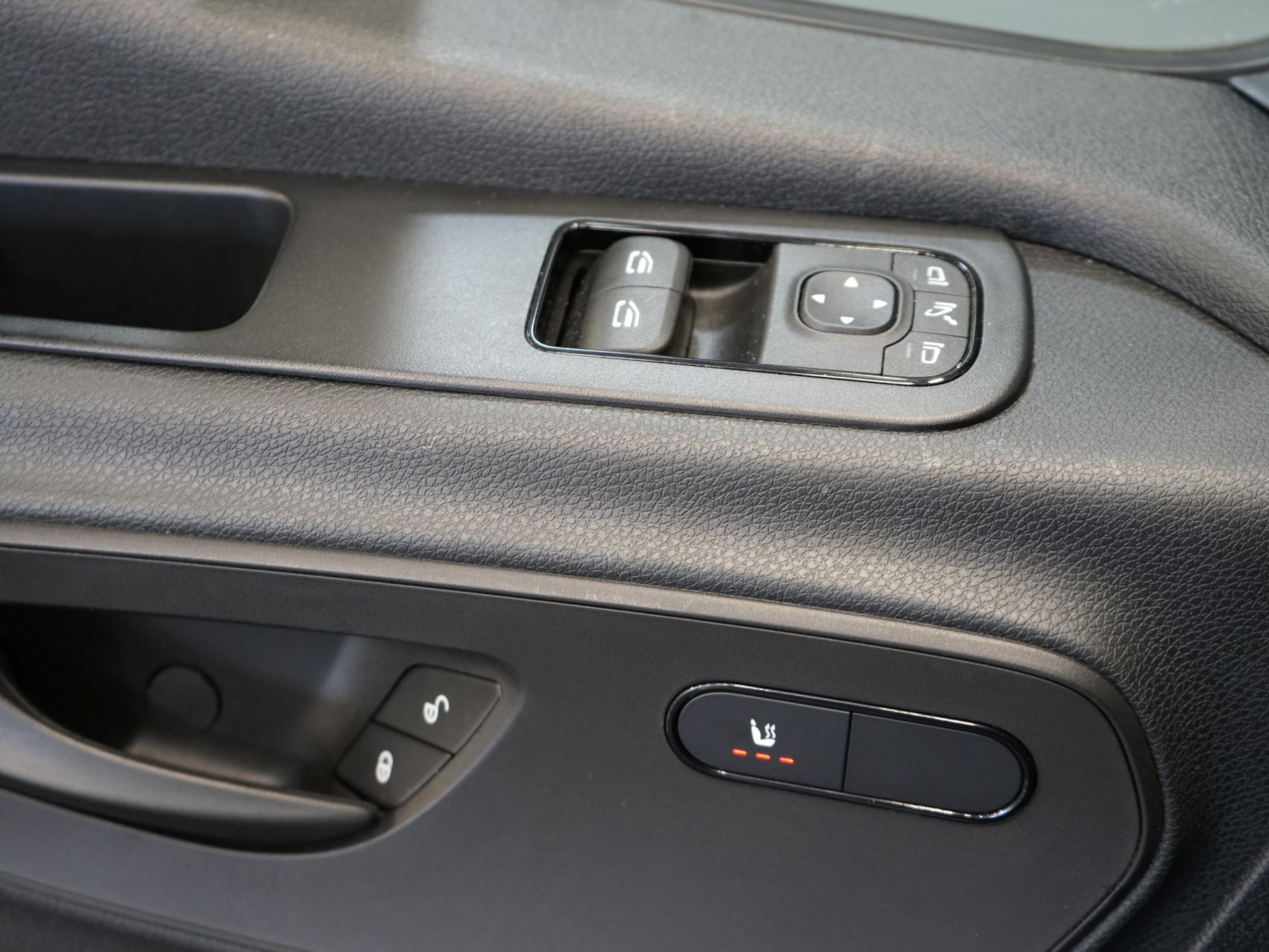 Mercedes-Benz Sprinter Bestelbus 317 CDI Aut. L2H2 BPM VRIJ! Gev.Stoel/ 270 Gr.Deuren/ Stoelverw./ Navi/ Camera/ Cruise/ Airco/ DAB 17