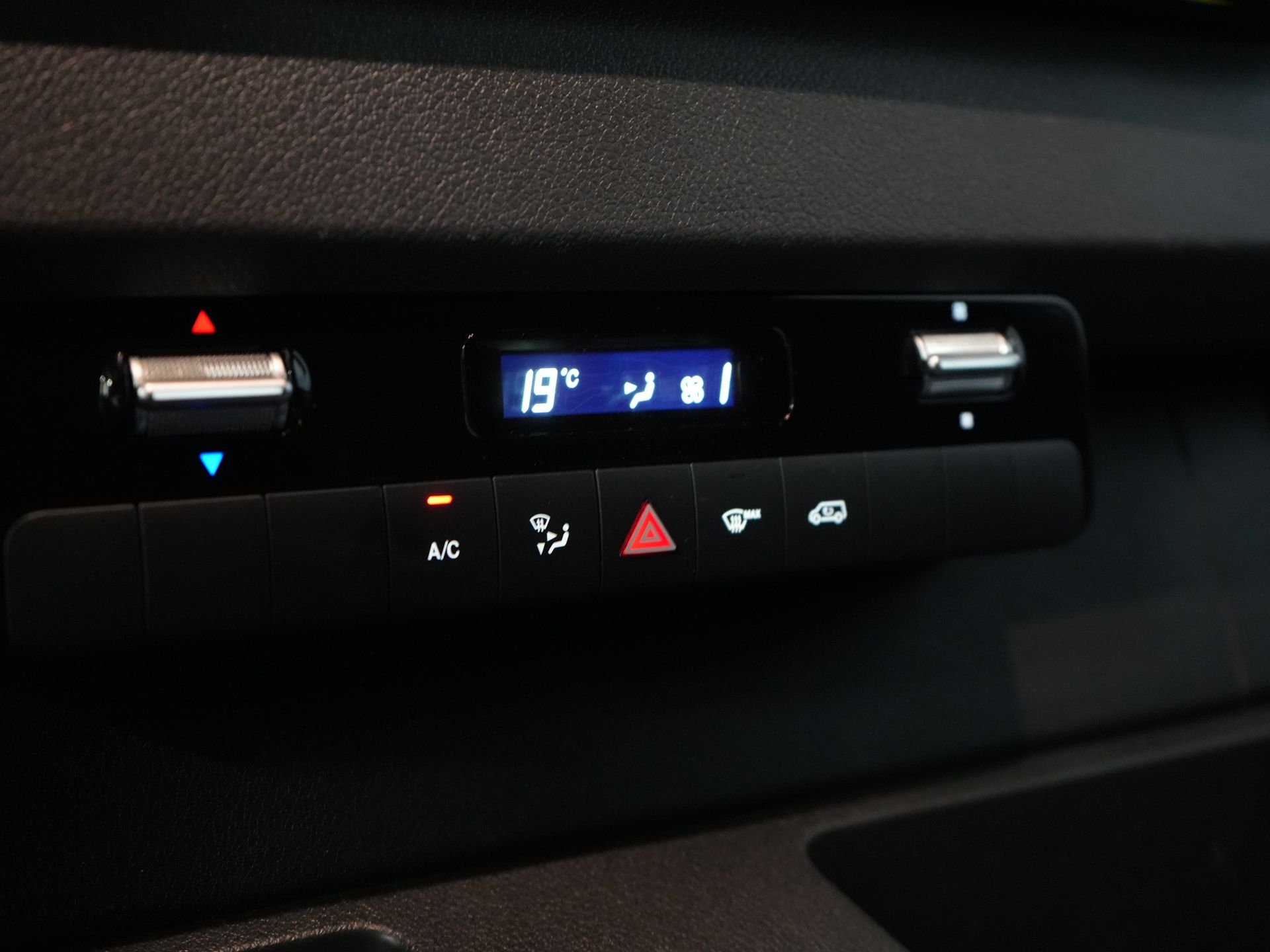 Mercedes-Benz Sprinter Bestelbus 317 CDI Aut. L2H2 BPM VRIJ! Gev.Stoel/ 270 Gr.Deuren/ Stoelverw./ Navi/ Camera/ Cruise/ Airco/ DAB 21