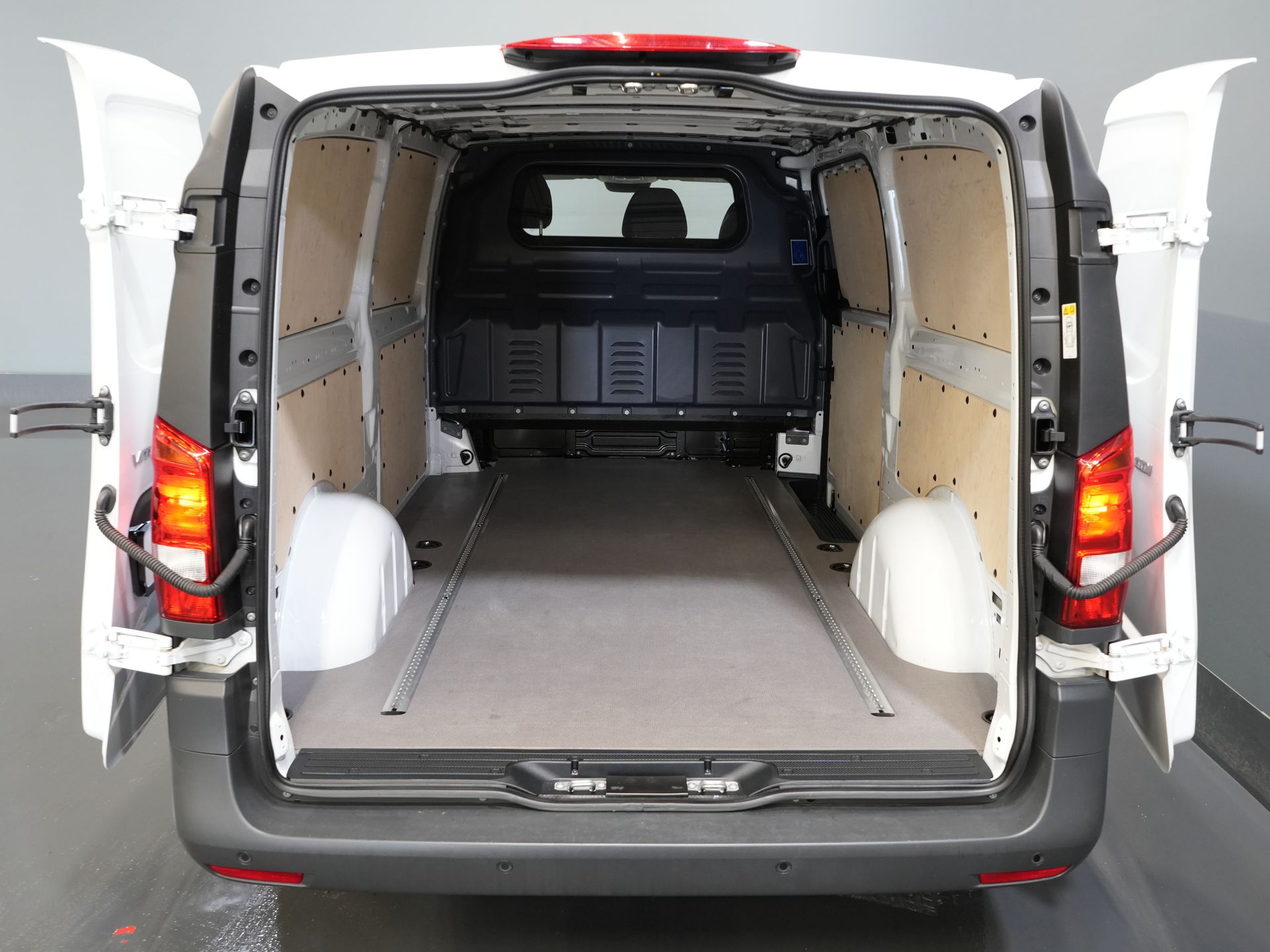 Mercedes-Benz Vito Bestelbus 116 CDI Aut. L2 BPM VRIJ! Carplay/ Stoelverw./ 270Gr. Deuren/ Cruise/ Airco/ Navi/ Camera/ PDC 14