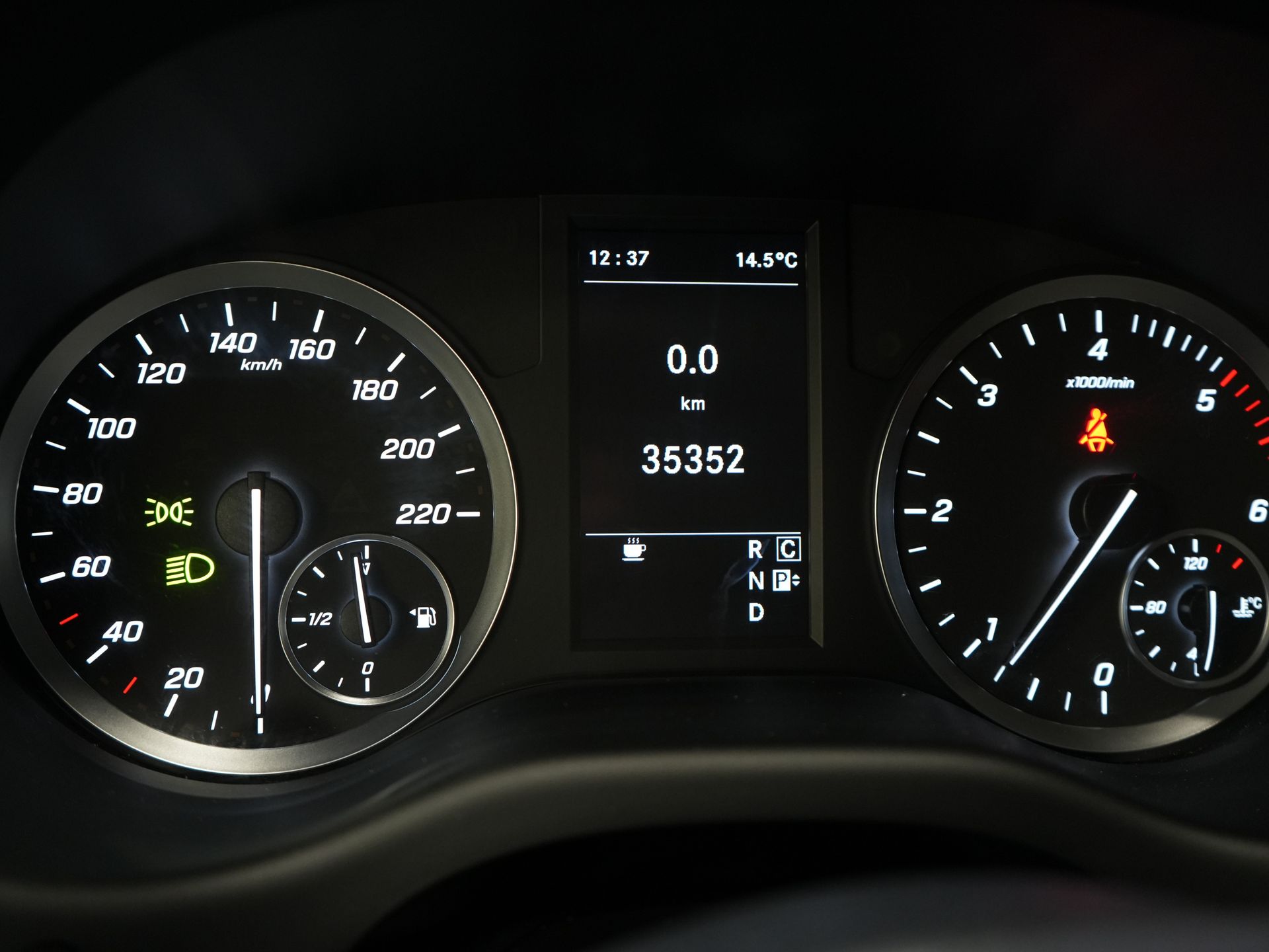 Mercedes-Benz Vito Bestelbus 116 CDI Aut. L2 BPM VRIJ! Carplay/ Stoelverw./ 270Gr. Deuren/ Cruise/ Airco/ Navi/ Camera/ PDC 20