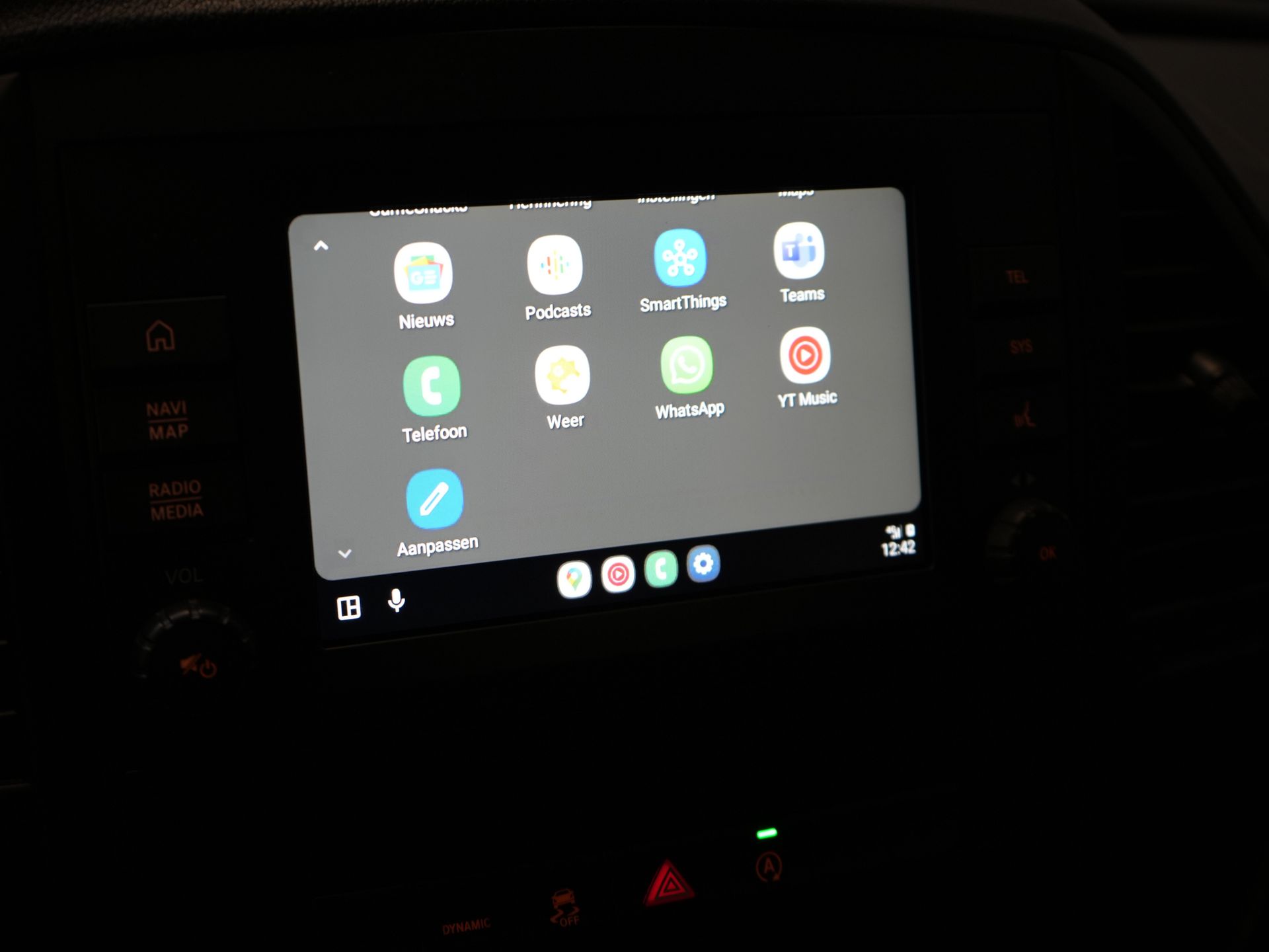 Mercedes-Benz Vito Bestelbus 116 CDI Aut. L2 BPM VRIJ! Carplay/ Stoelverw./ 270Gr. Deuren/ Cruise/ Airco/ Navi/ Camera/ PDC 24