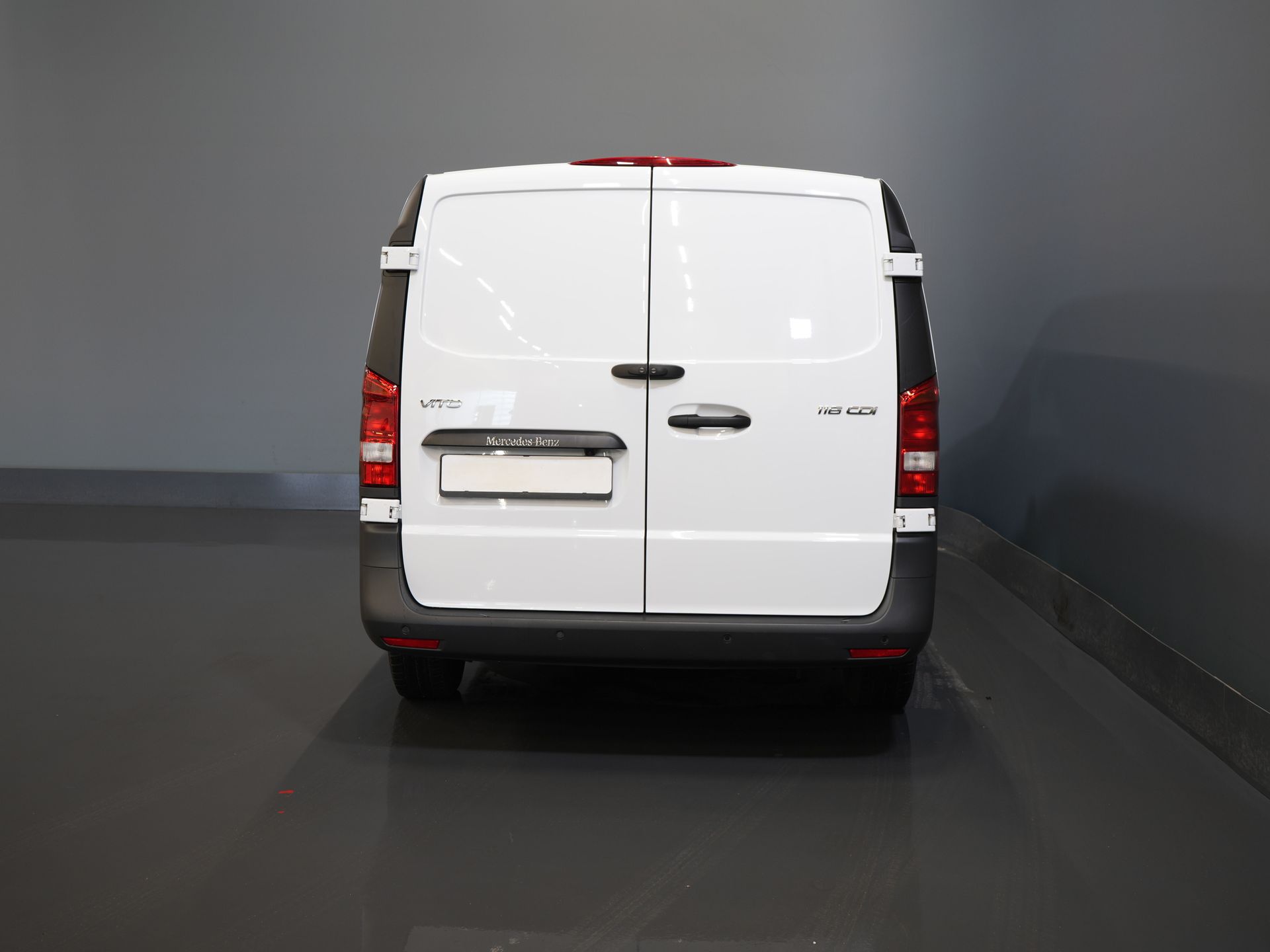 Mercedes-Benz Vito Bestelbus 116 CDI Aut. L2 BPM VRIJ! Carplay/ Stoelverw./ 270Gr. Deuren/ Cruise/ Airco/ Navi/ Camera/ PDC 5